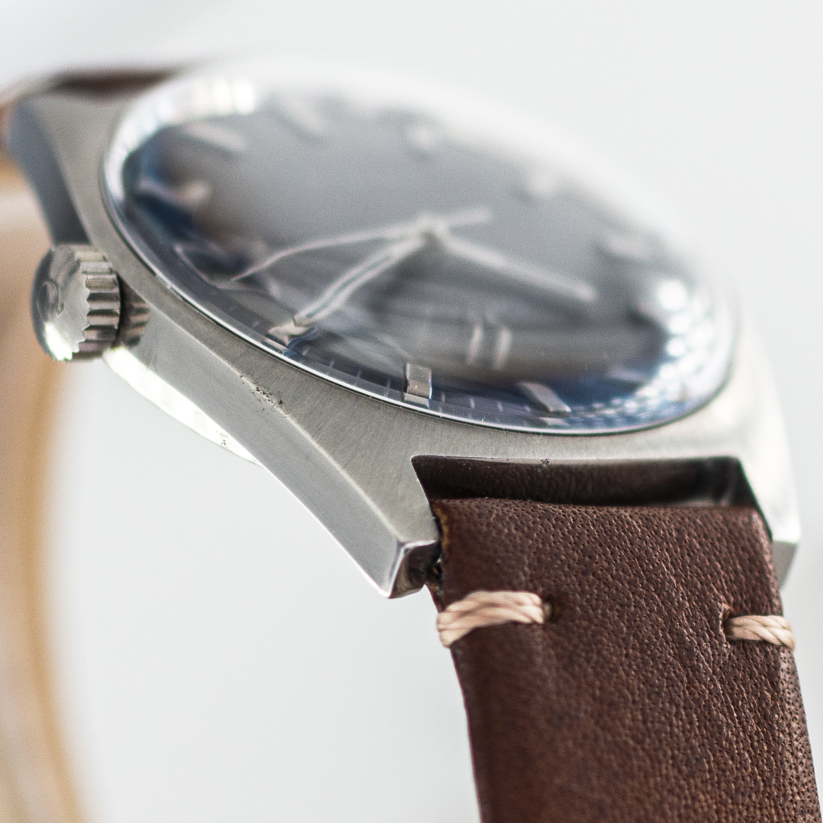 0701_marcels_watch_group_vintage_wristwatch_1970_omega_135.041_geneve_17