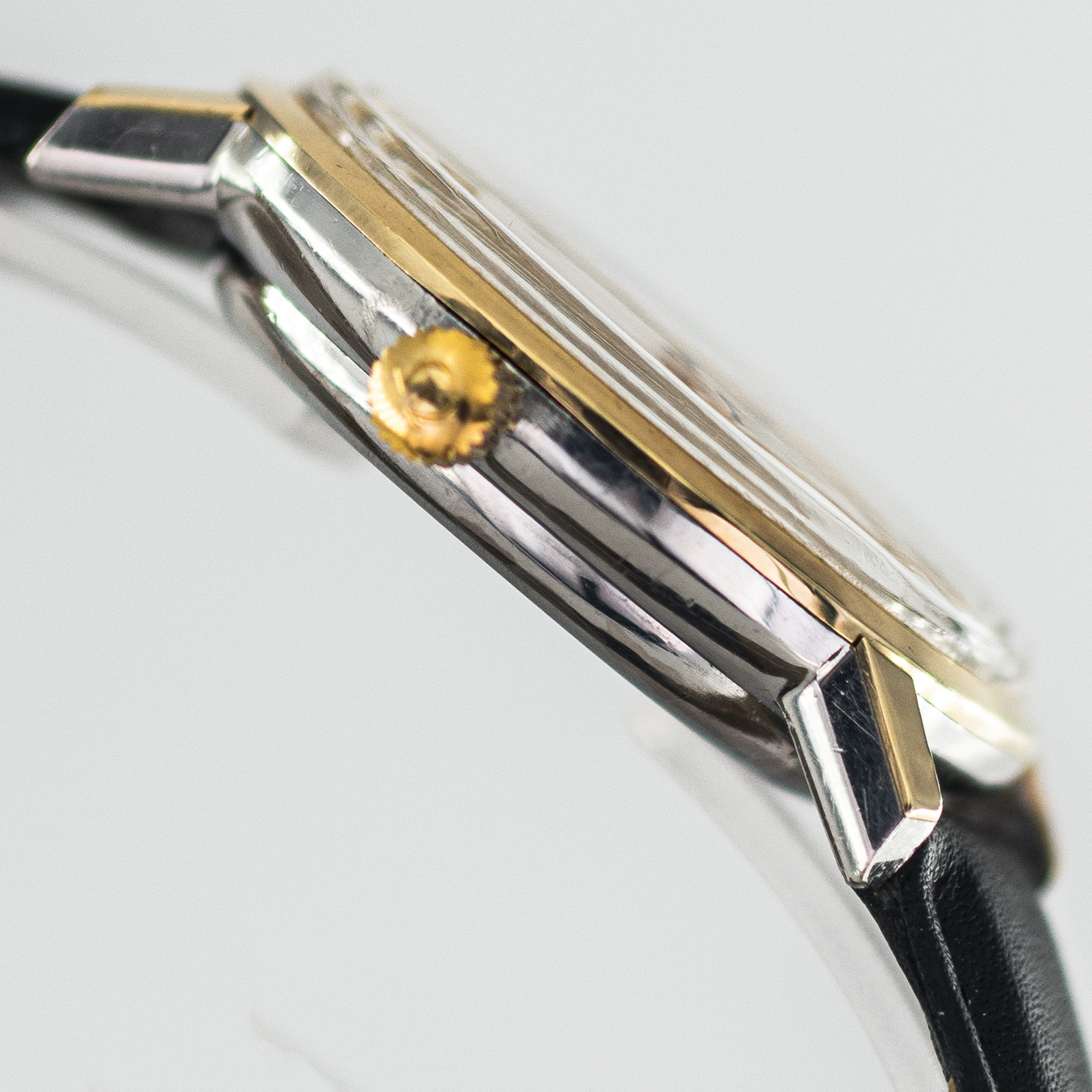 0863_marcels_watch_group_vintage_wristwatch_1972_omega_166.9020_geneve_08
