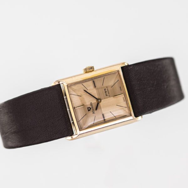 1037_marcels_watch_group_vintage_watch_nivada_tank_016