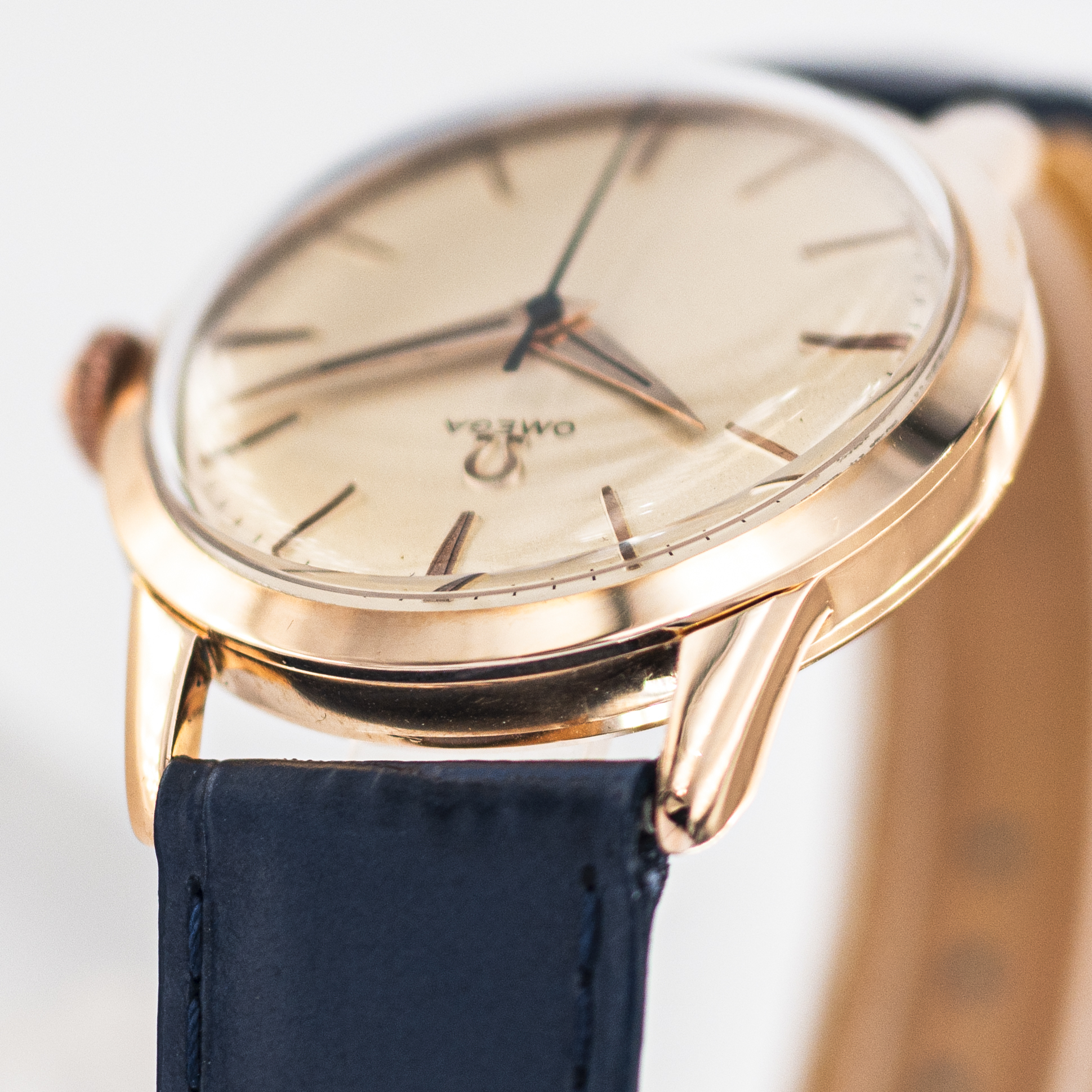 0706_marcels_watch_group_1960_vintage_wristwatch_omega_rose_gold_02
