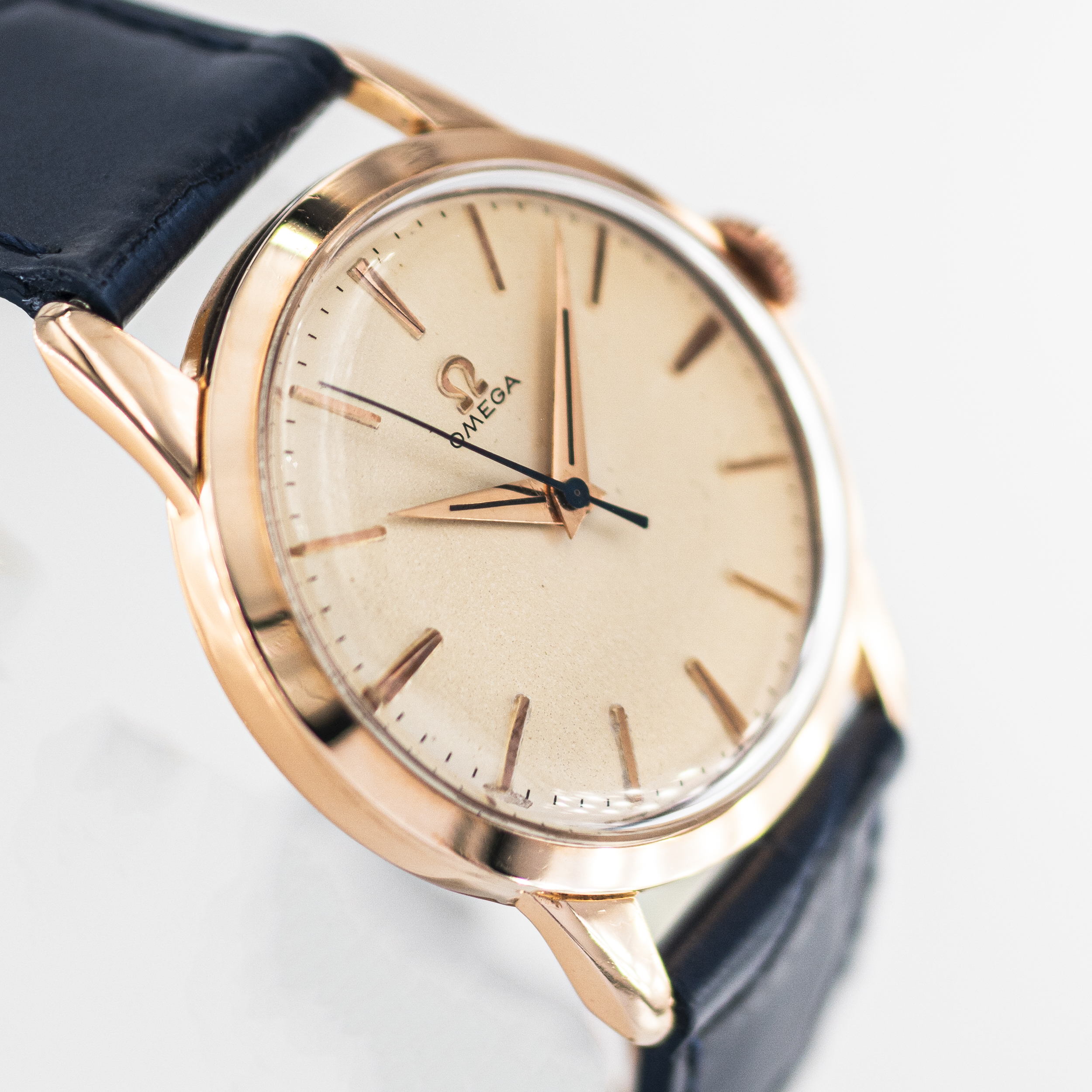 0706_marcels_watch_group_1960_vintage_wristwatch_omega_rose_gold_17