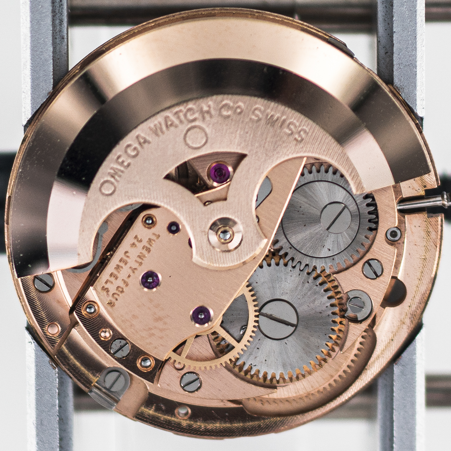 1165_marcels_watch_group_vintage_wristwatch_1968_omega_166.026_seamaster_cosmic_26