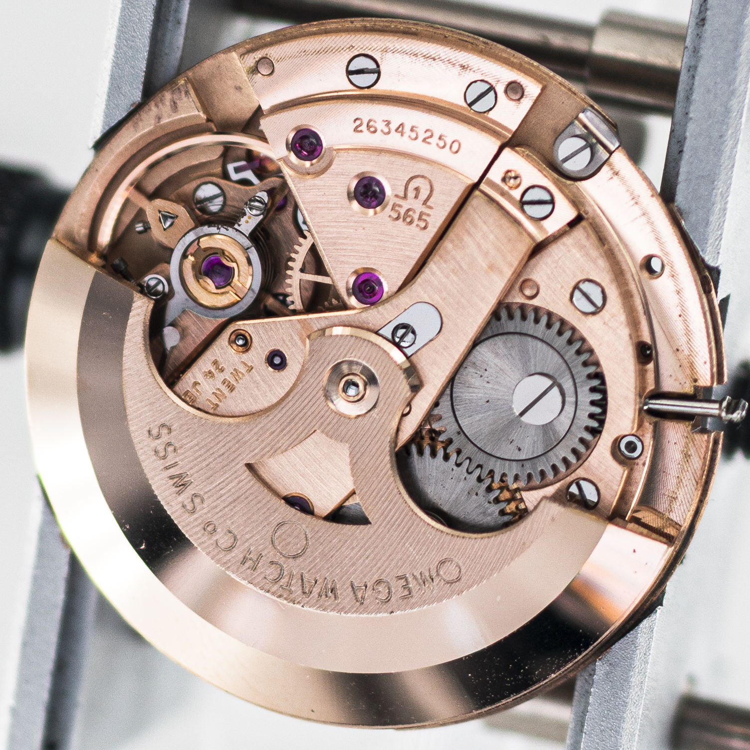 1165_marcels_watch_group_vintage_wristwatch_1968_omega_166.026_seamaster_cosmic_28