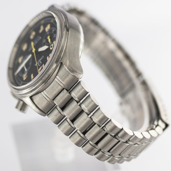 1145_marcels_watch_group_vinage_wristwatch_2003_omega_175.0310_dynamic_05