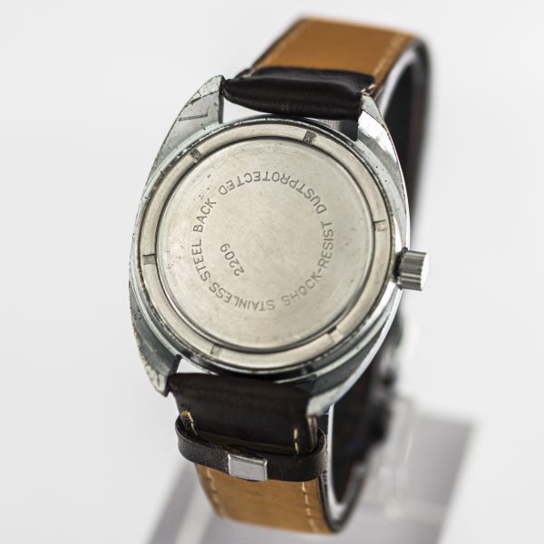 1193_marcels_watch_group_vintage_wristwatch_1970s_vostok_2209_komandirskie_02
