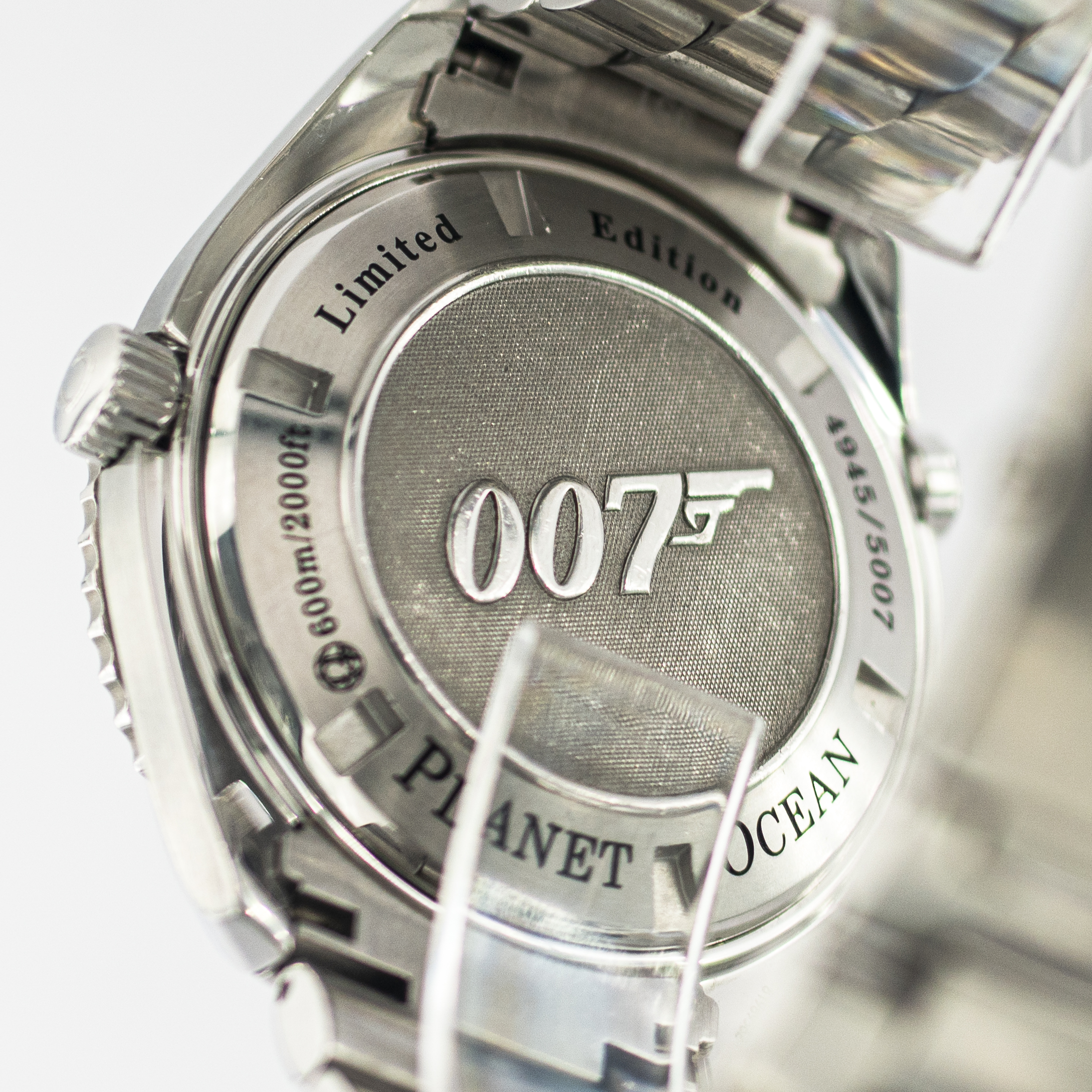 1212_marcels_watch_group_pre_owned_omega_222.30.46.20.01.001_planet_ocean_007_quantum_of_solace_10