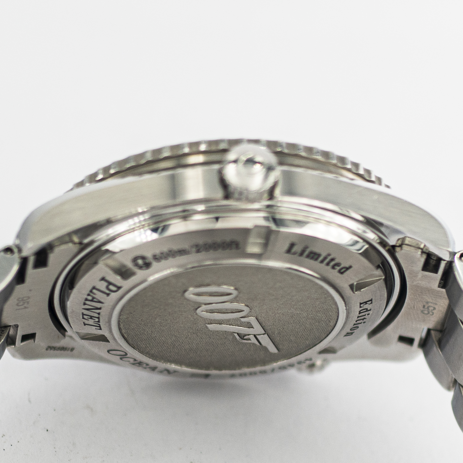 1212_marcels_watch_group_pre_owned_omega_222.30.46.20.01.001_planet_ocean_007_quantum_of_solace_16