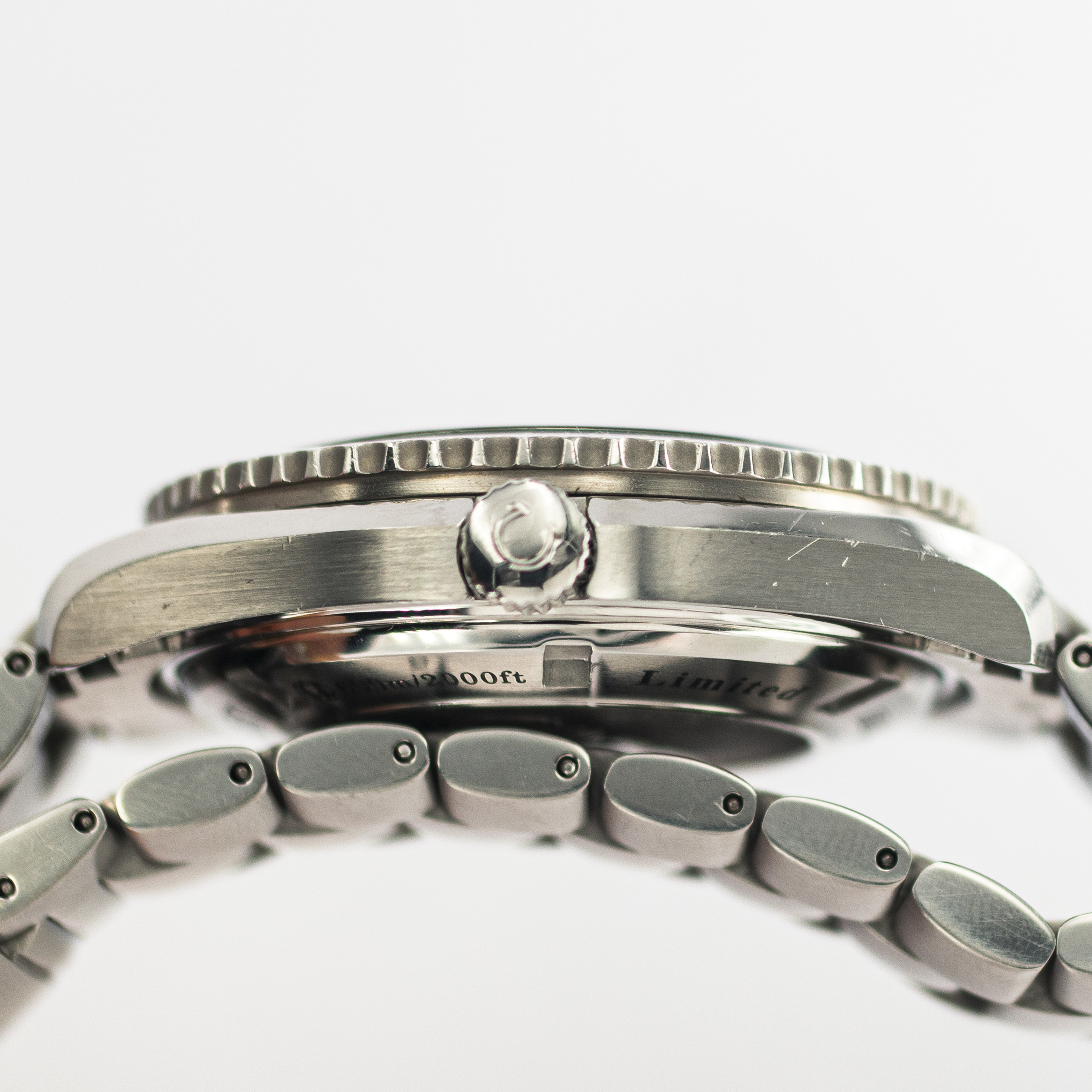 1212_marcels_watch_group_pre_owned_omega_222.30.46.20.01.001_planet_ocean_007_quantum_of_solace_17