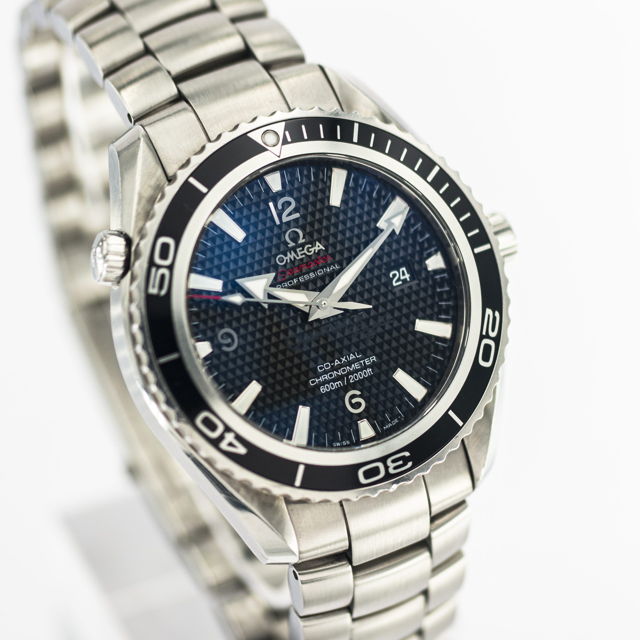 1212_marcels_watch_group_pre_owned_omega_222.30.46.20.01.001_planet_ocean_007_quantum_of_solace_29