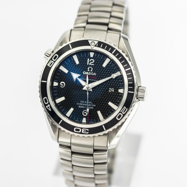 1212_marcels_watch_group_pre_owned_omega_222.30.46.20.01.001_planet_ocean_007_quantum_of_solace_32