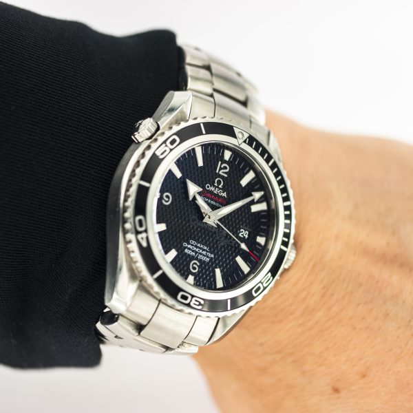 1212_marcels_watch_group_pre_owned_omega_222.30.46.20.01.001_planet_ocean_007_quantum_of_solace_36