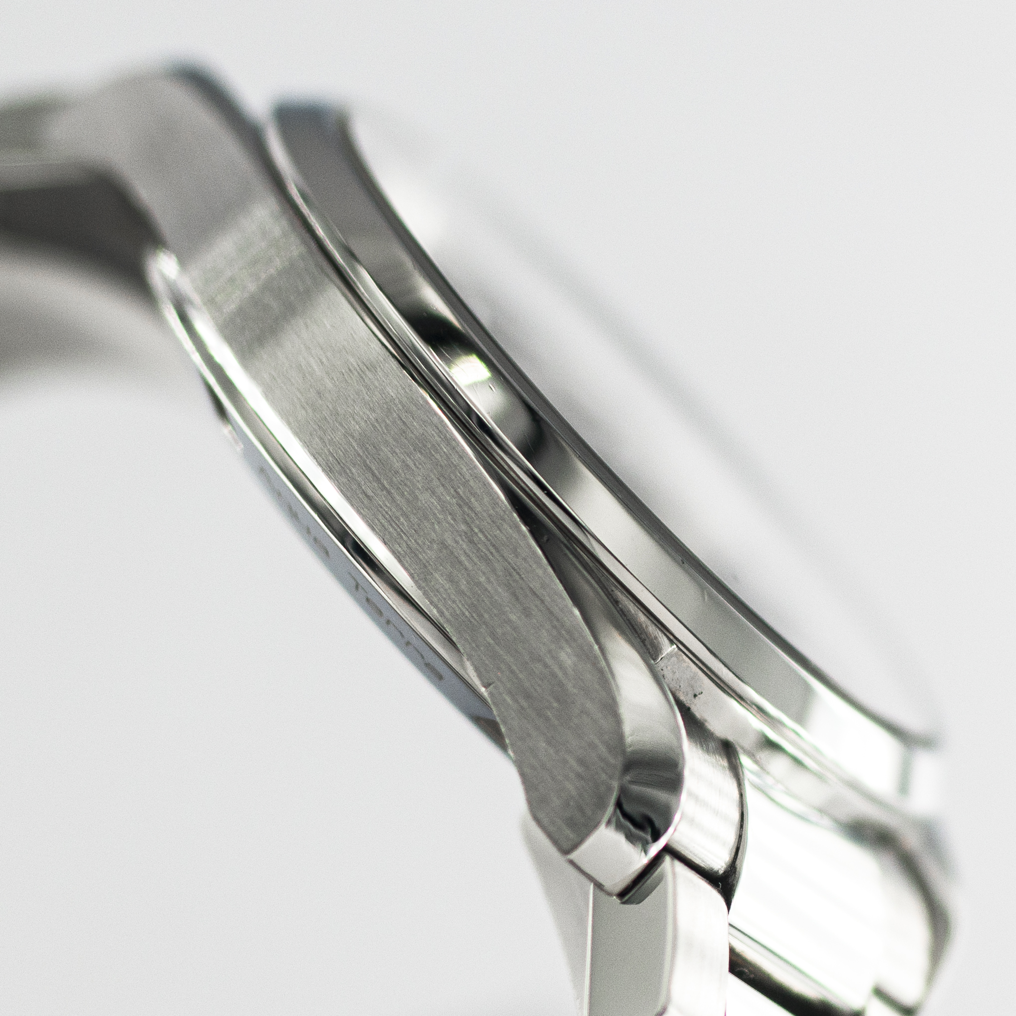 1217_marcels_watch_group_pre_owned_omega_231.10.42.21.03.003_seamaster_aqua_terra_sky_fall_13