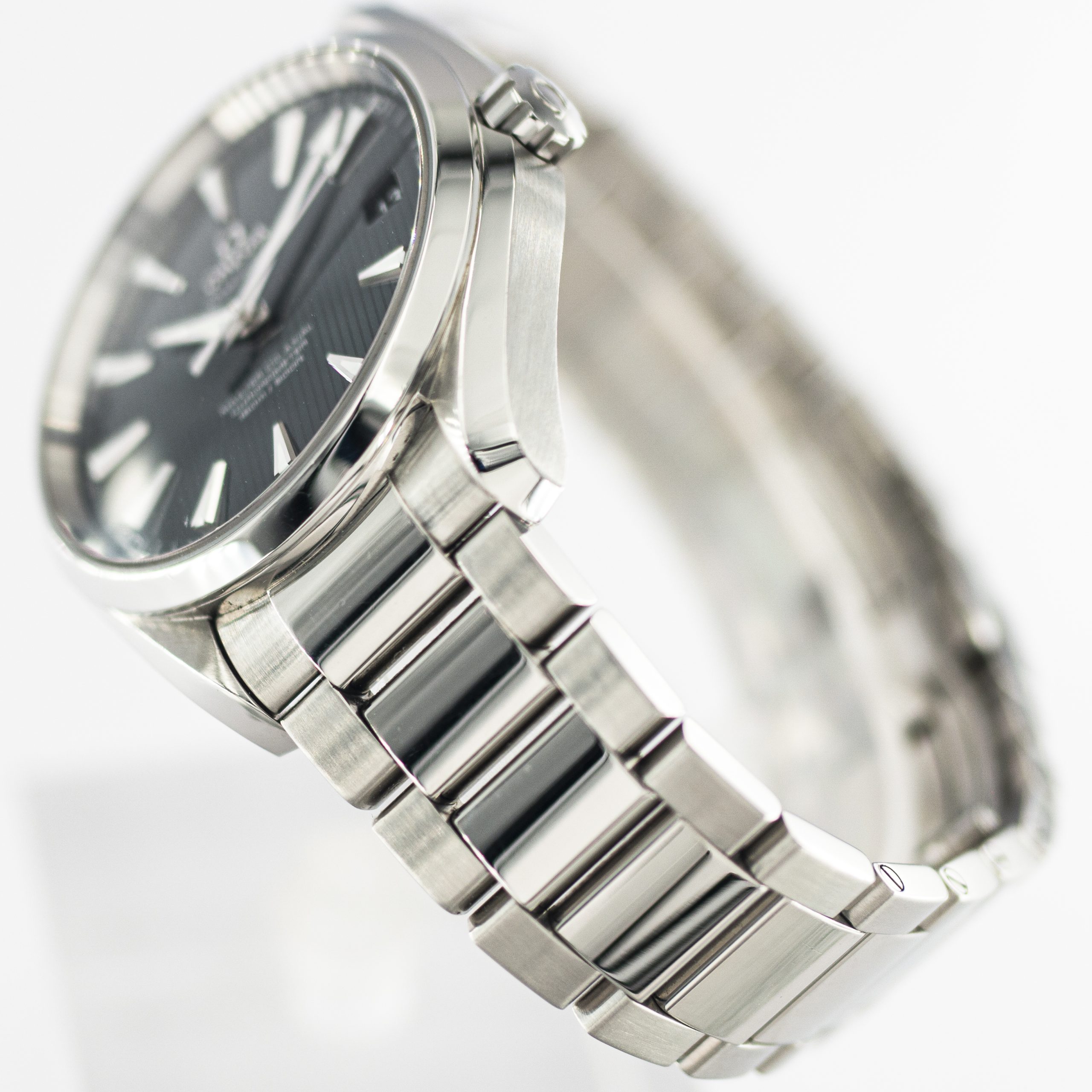 1217_marcels_watch_group_pre_owned_omega_231.10.42.21.03.003_seamaster_aqua_terra_sky_fall_20