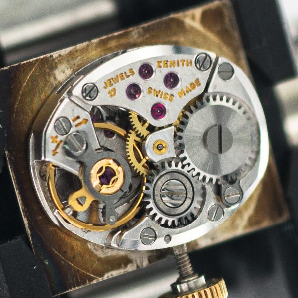 1218_marcels_watch_group_vintage_wristwatch_1964_ladies_zenith_197A006_tank_29