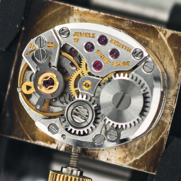 1218_marcels_watch_group_vintage_wristwatch_1964_ladies_zenith_197A006_tank_30