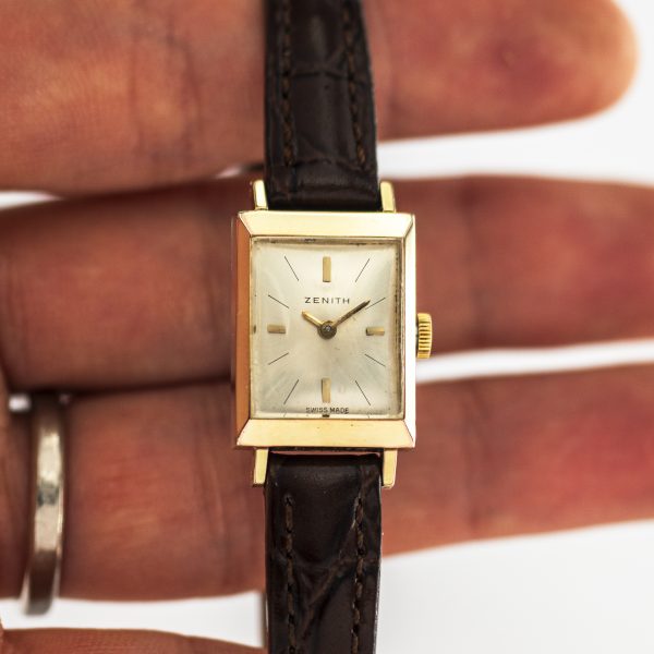 1218_marcels_watch_group_vintage_wristwatch_1964_ladies_zenith_tank_01