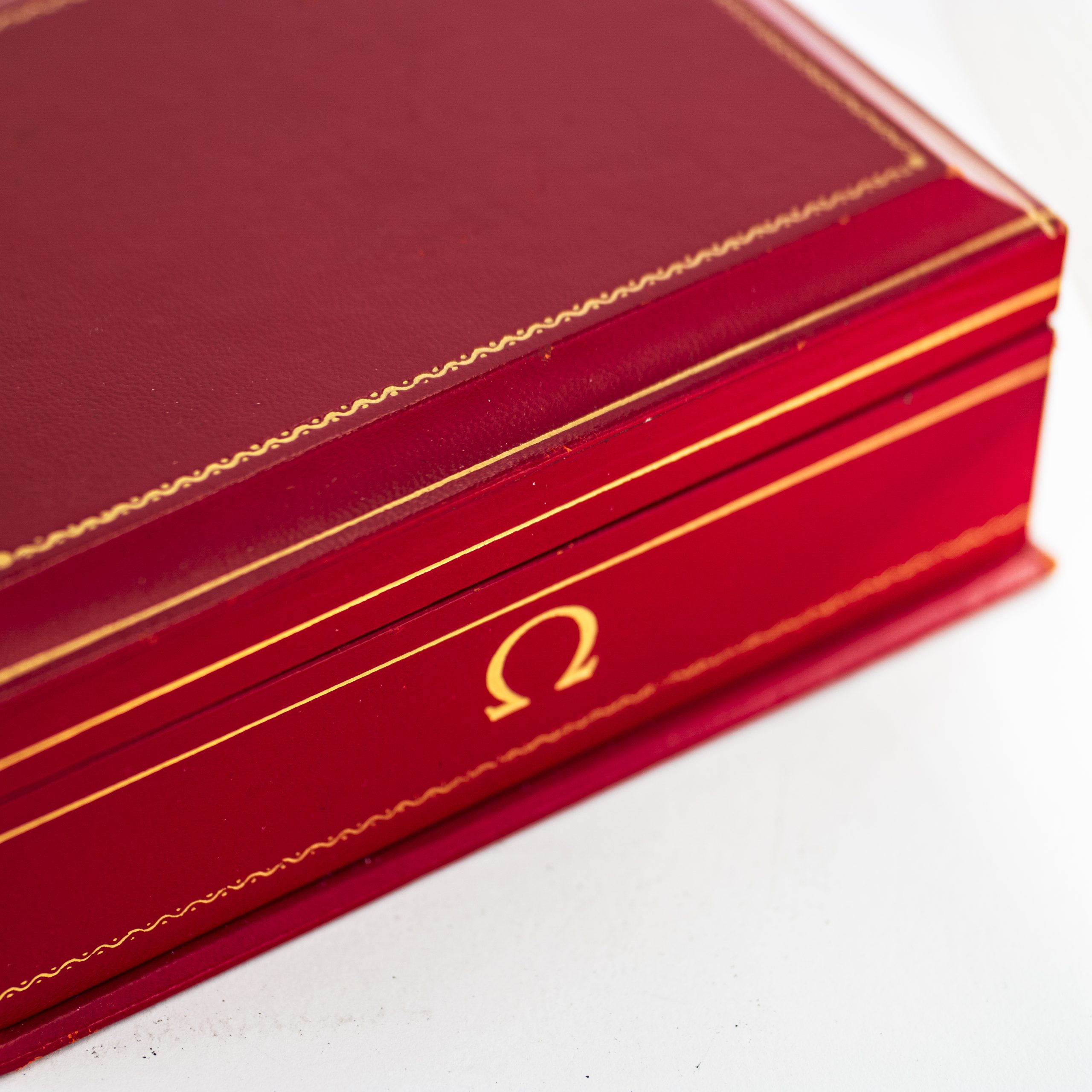 OMB013_marcels_watch_group_1950s_