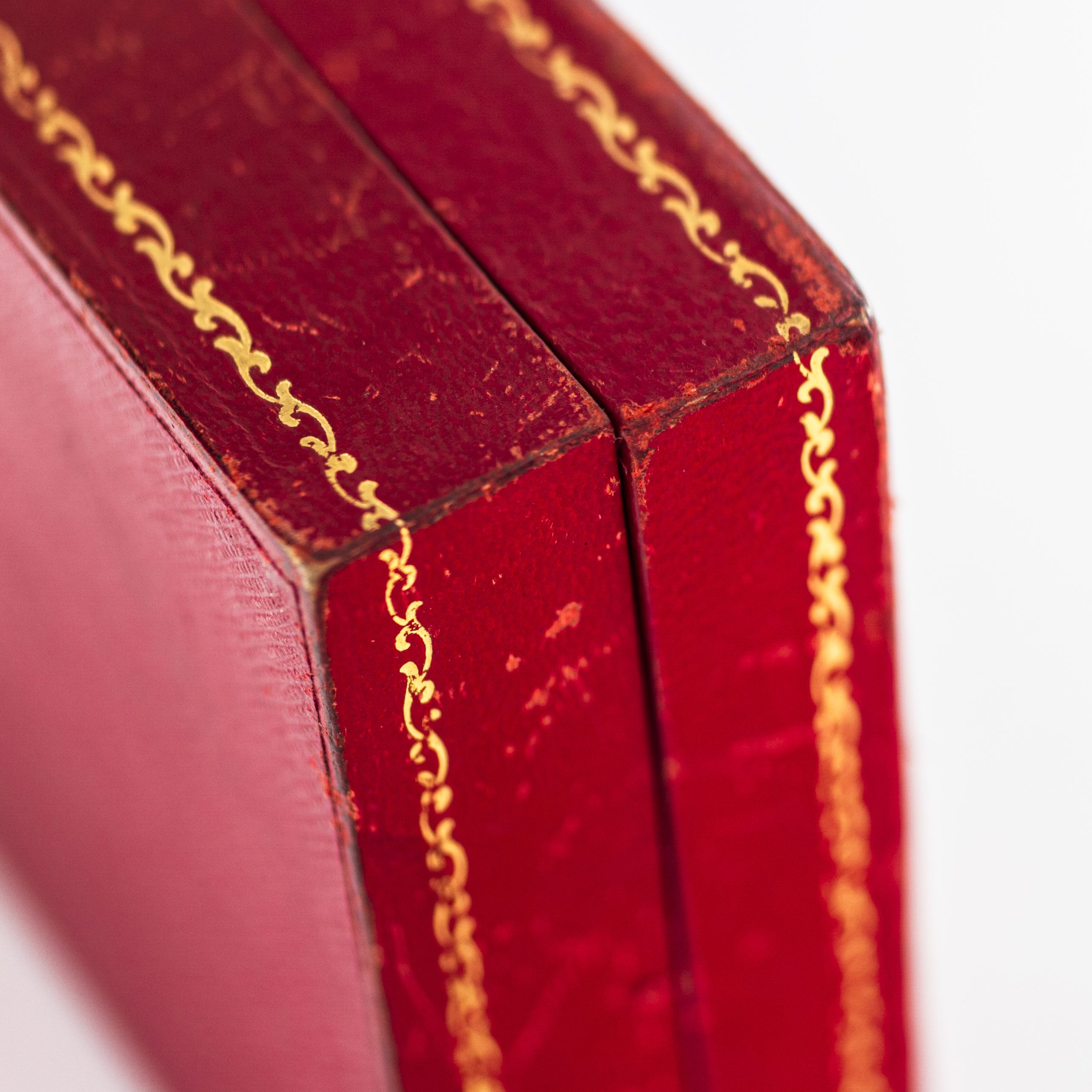 OMB014_marcels_watch_group_1950s_vintage_omega_watchbox_10