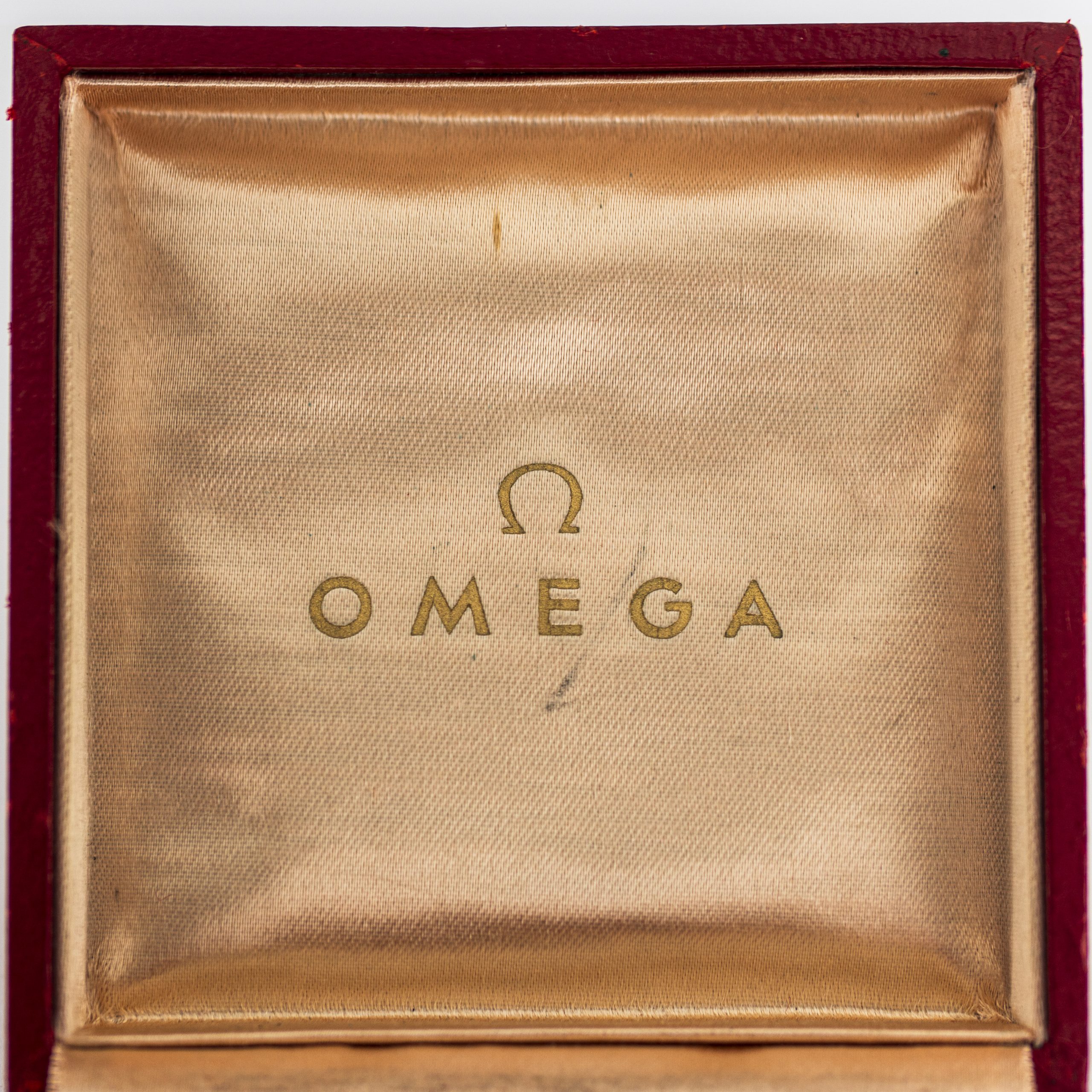 OMB014_marcels_watch_group_1950s_vintage_omega_watchbox_19