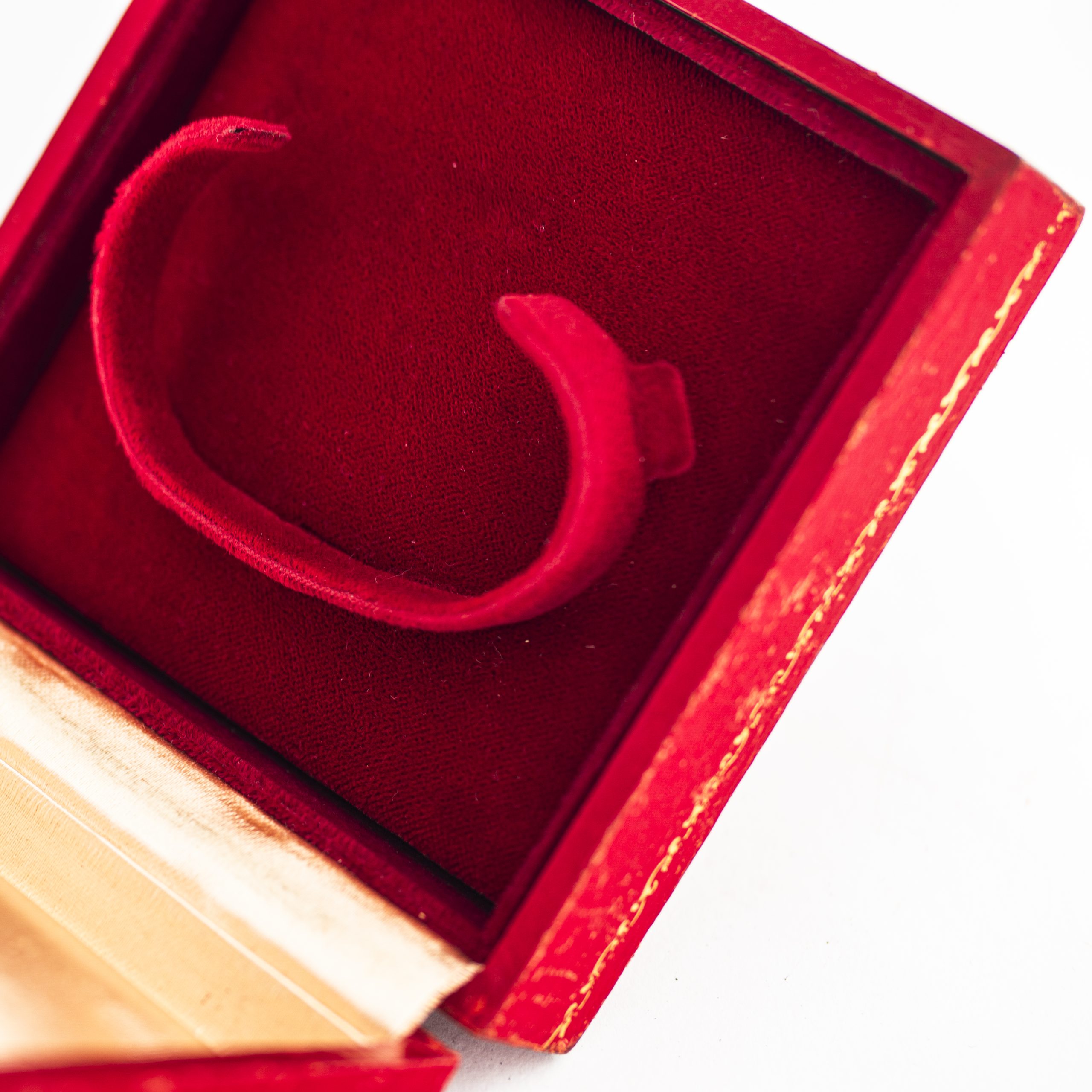 OMB014_marcels_watch_group_1950s_vintage_omega_watchbox_21