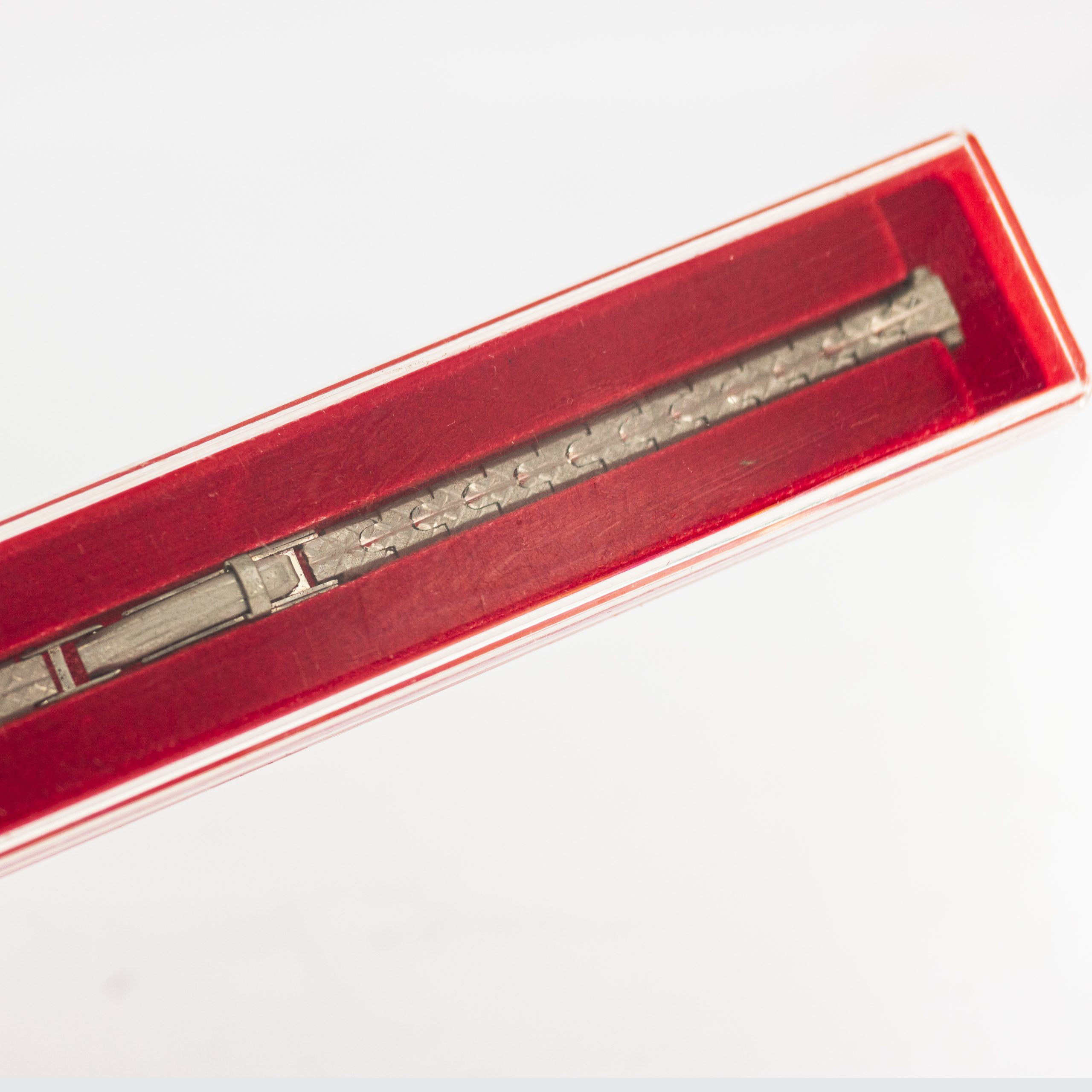 STR0039_marcels_watch_group_vintage_gay_freres_stainless_steel_ladie_watch_bracelet_01