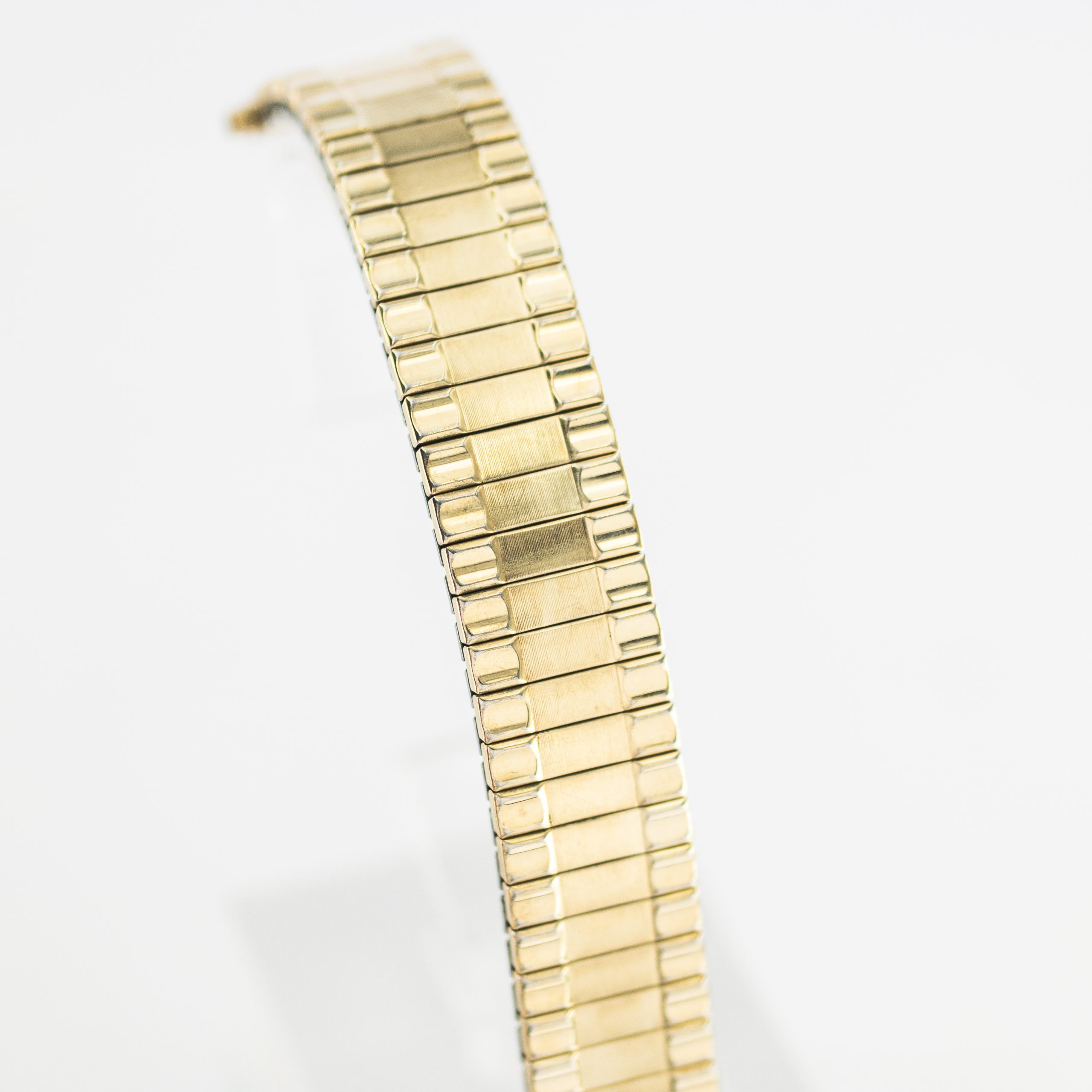 STR0077_marcels_watch_group_JB_champion_vintage_flexi_watch_bracelet_01