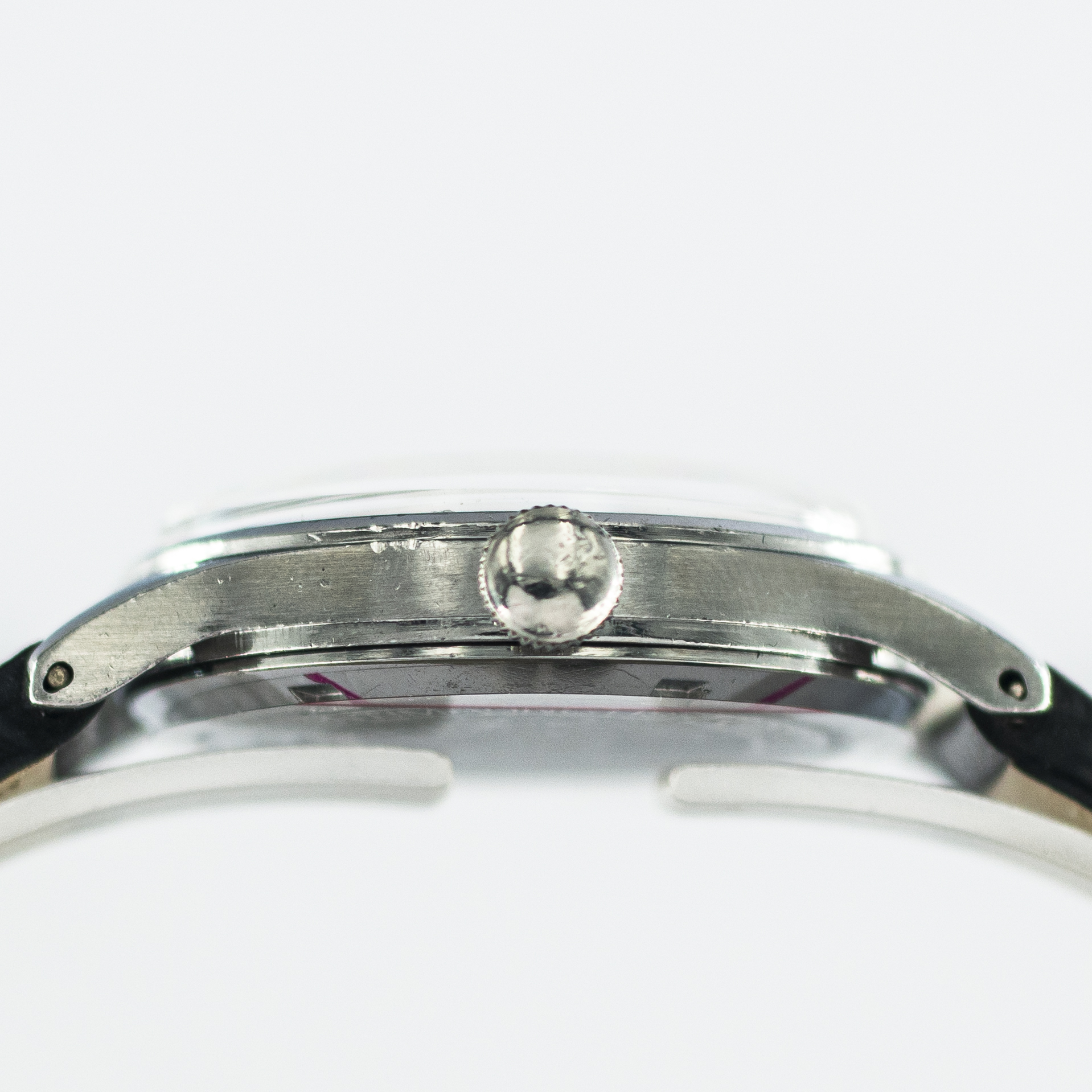 1230_marcels_watch_group_1944_vintage_watch_omega_2400_suveran_08