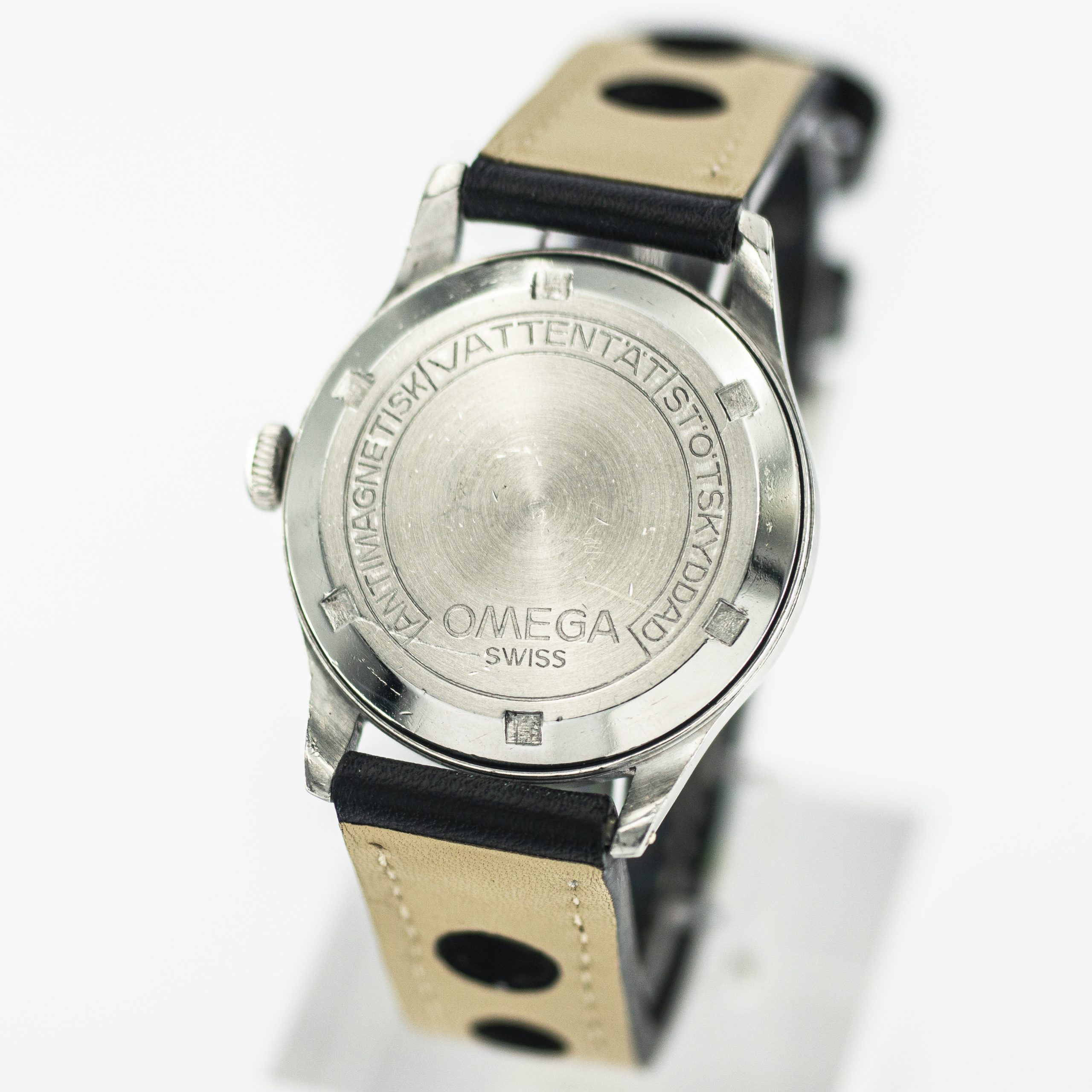 1230_marcels_watch_group_1944_vintage_watch_omega_2400_suveran_16