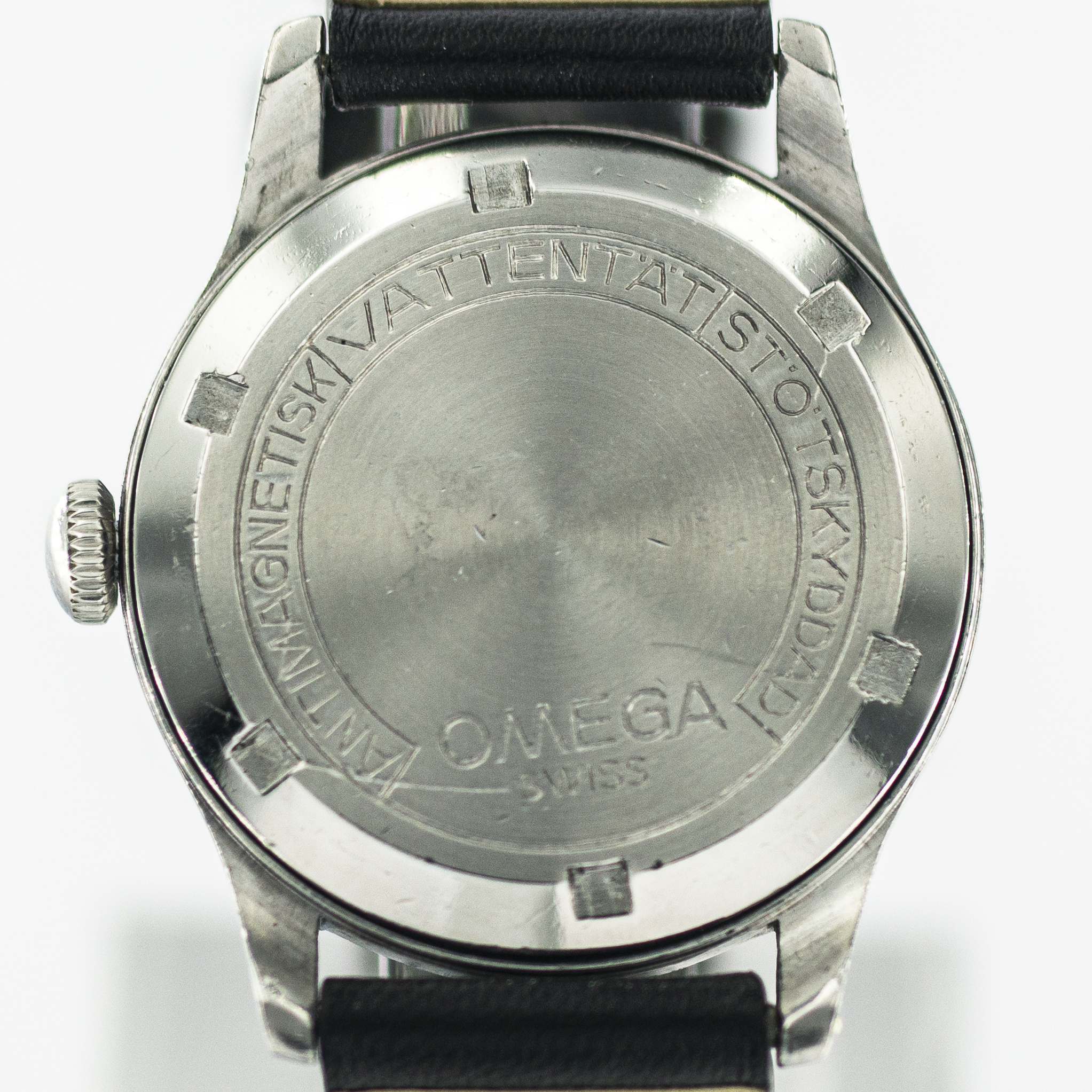 1230_marcels_watch_group_1944_vintage_watch_omega_2400_suveran_17