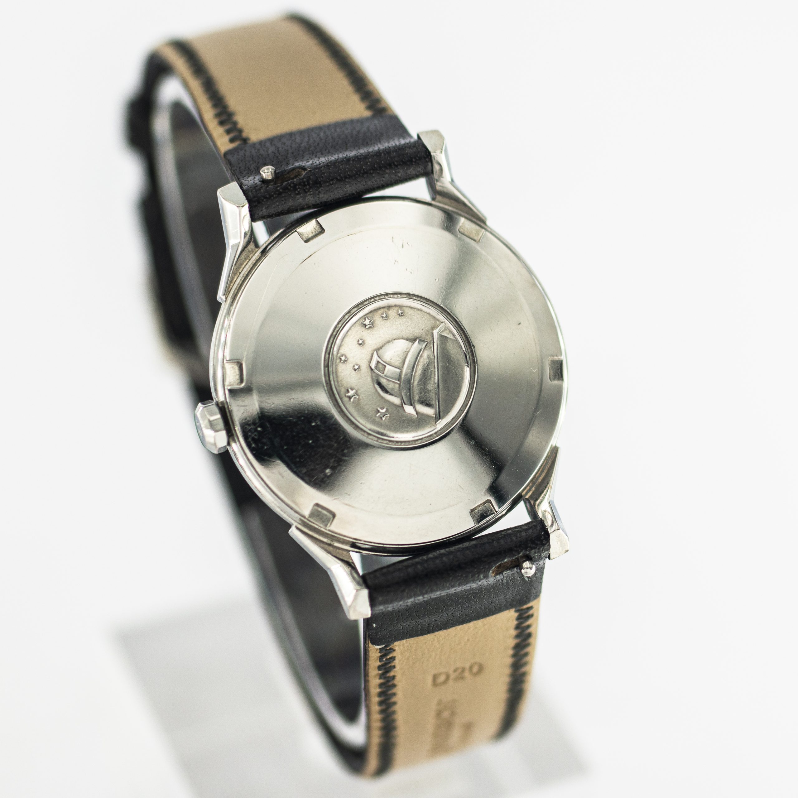 1242_marcels_watch_group_vintage_wrist_watch_1966_omega_168.005_constellation_pie_pan_01