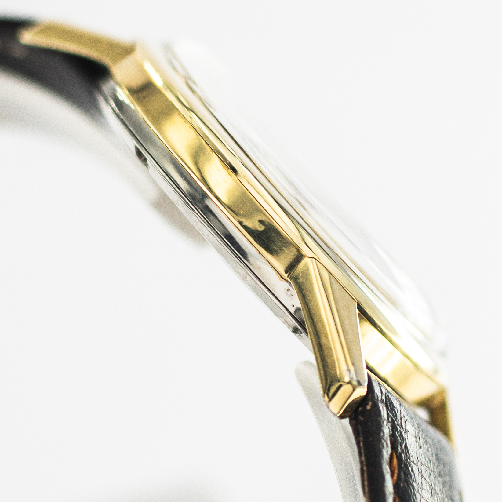 1250_marcels_watch_group_1961_vintage_watch_omega_14389_seamaster_case_10