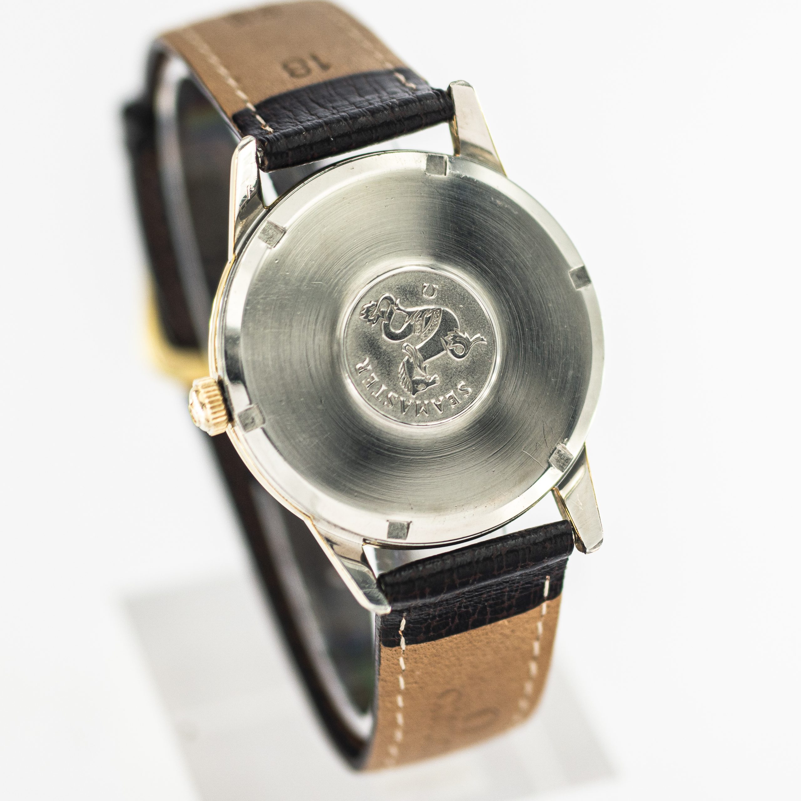 1250_marcels_watch_group_1961_vintage_watch_omega_14389_seamaster_case_back_03