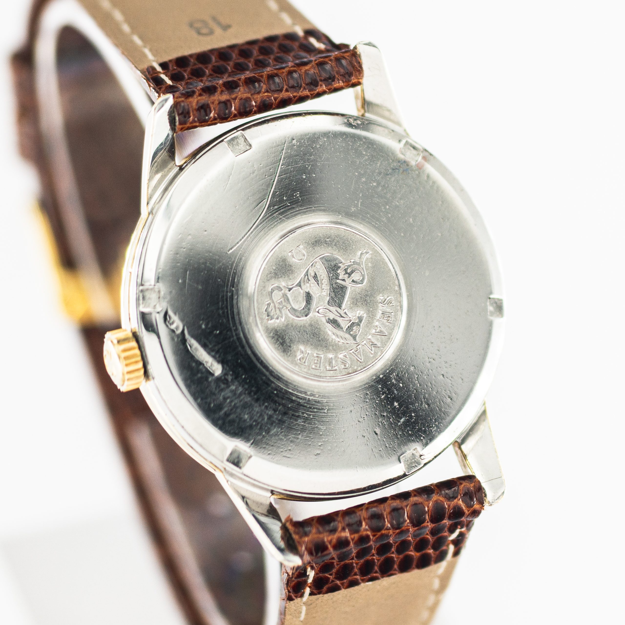 1260_marcels_watch_group_vintage_wristwatch_1960_omega_14389_seamaster_case_back_01