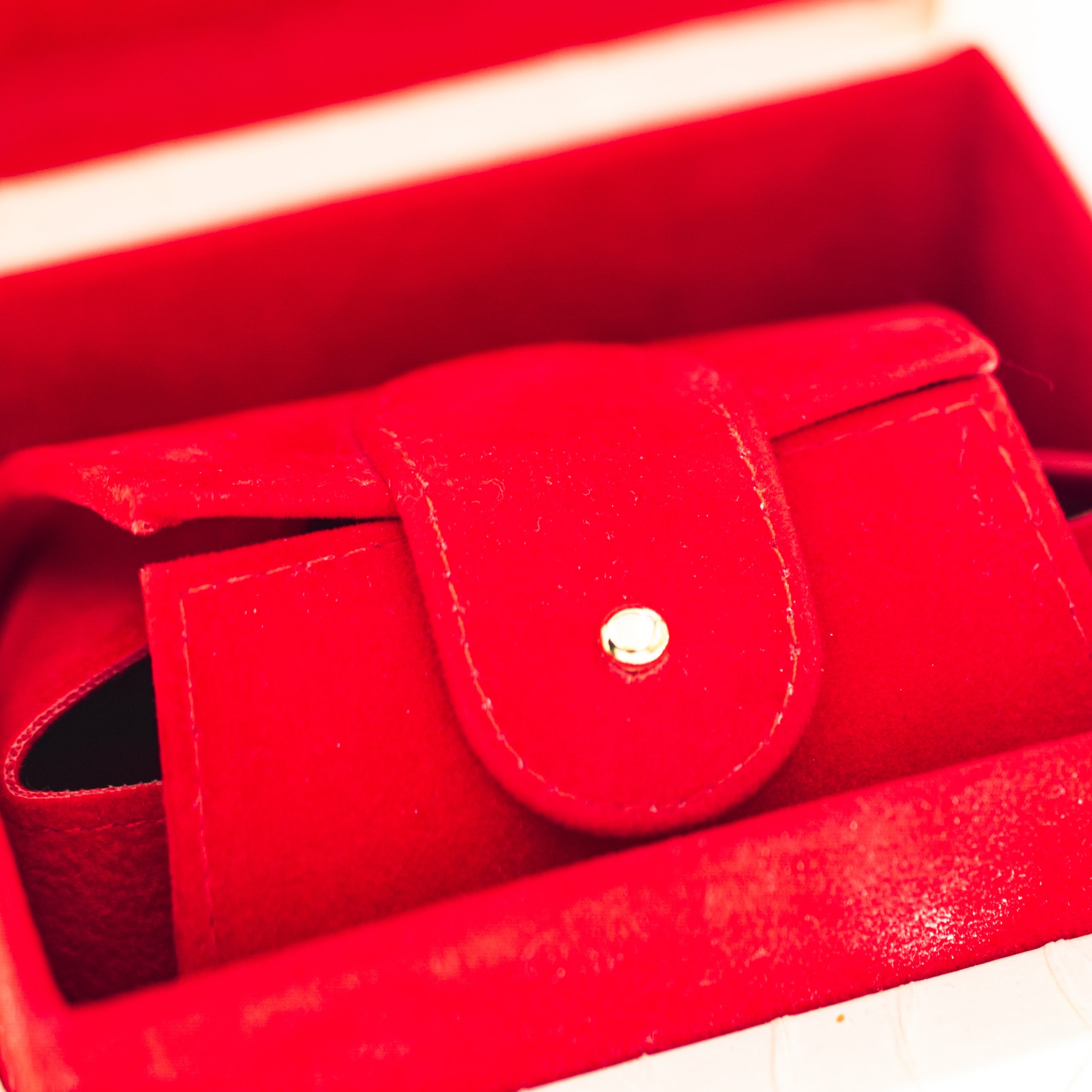 1263_marcels_watch_group_pre-owned_2010s_ladies_omega_895.1001_123.15.27.60.51.002_constellation_box_02-scaled.jpg