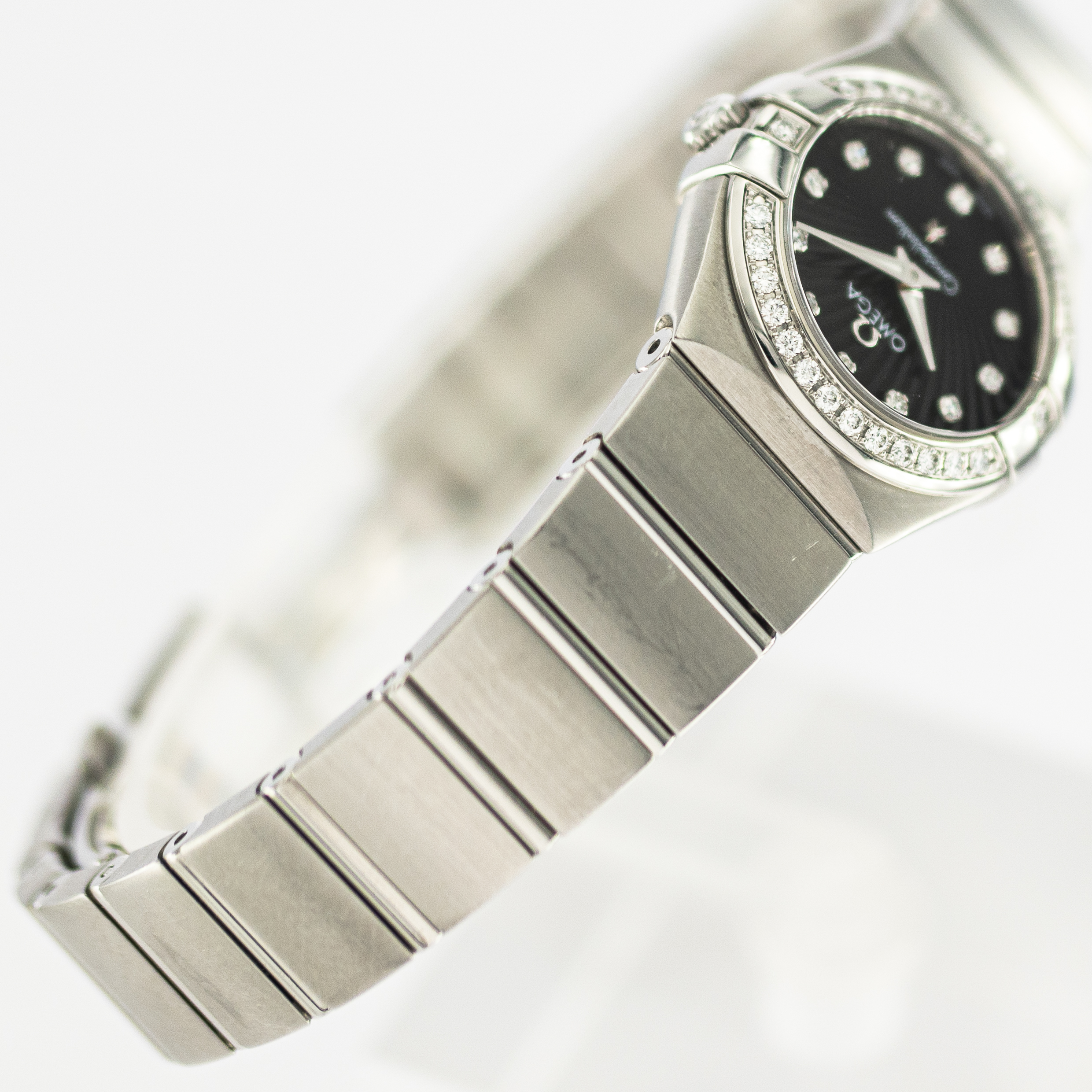 1263_marcels_watch_group_pre-owned_2010s_ladies_omega_895.1001_123.15.27.60.51.002_constellation_bracelet_03.jpg