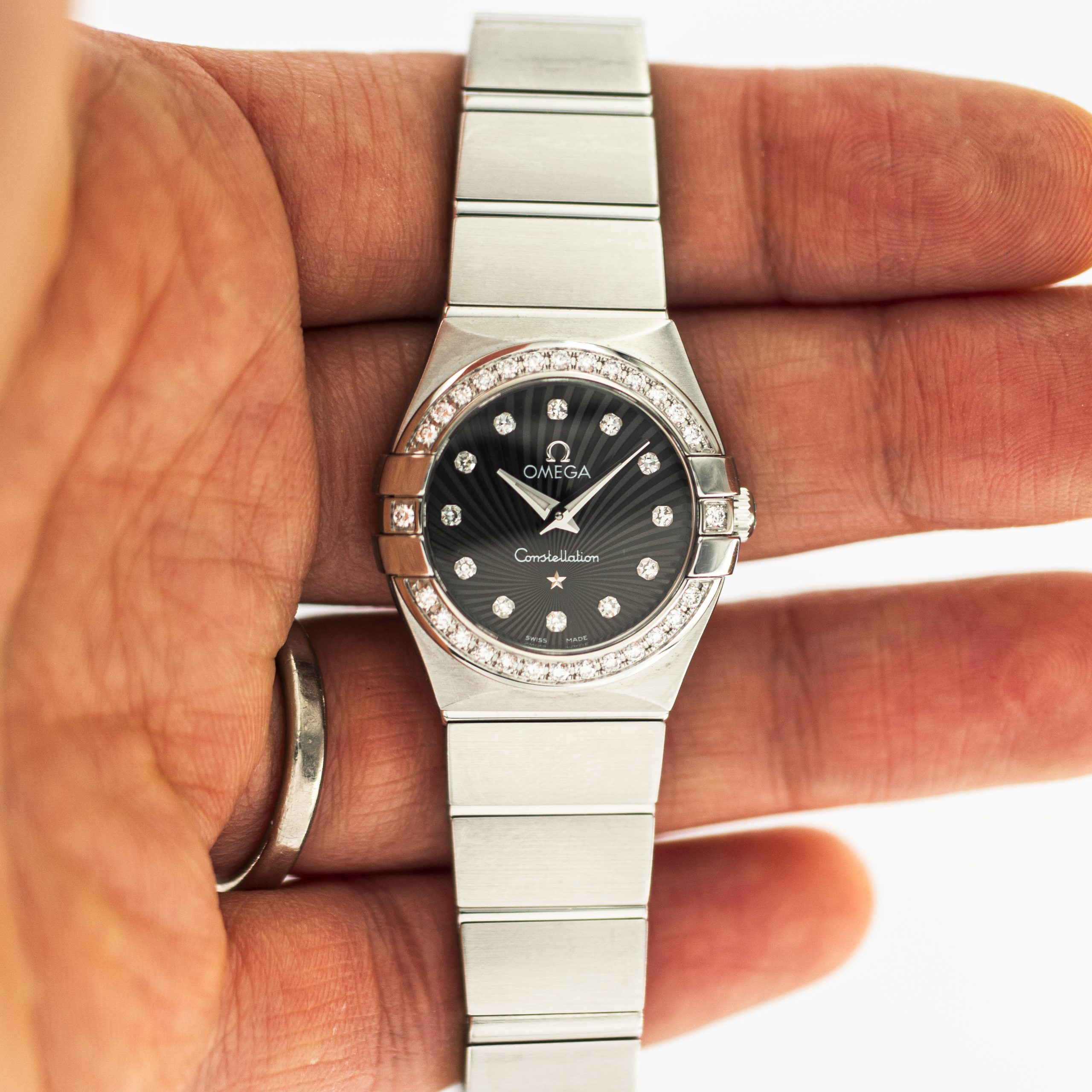 1263_marcels_watch_group_pre-owned_2010s_ladies_omega_895.1001_123.15.27.60.51.002_constellation_dial_01-scaled.jpg