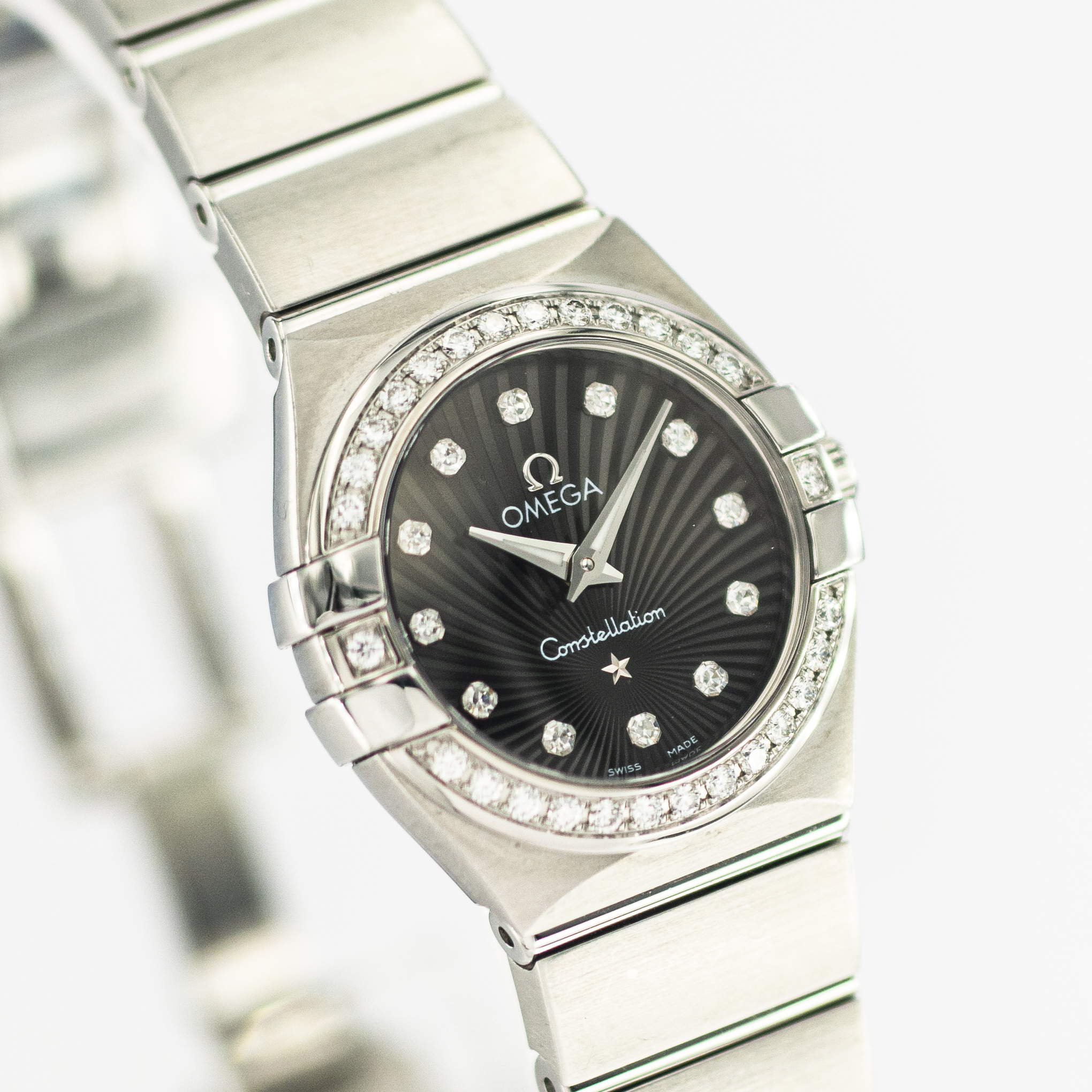 1263_marcels_watch_group_pre-owned_2010s_ladies_omega_895.1001_123.15.27.60.51.002_constellation_dial_07.jpg