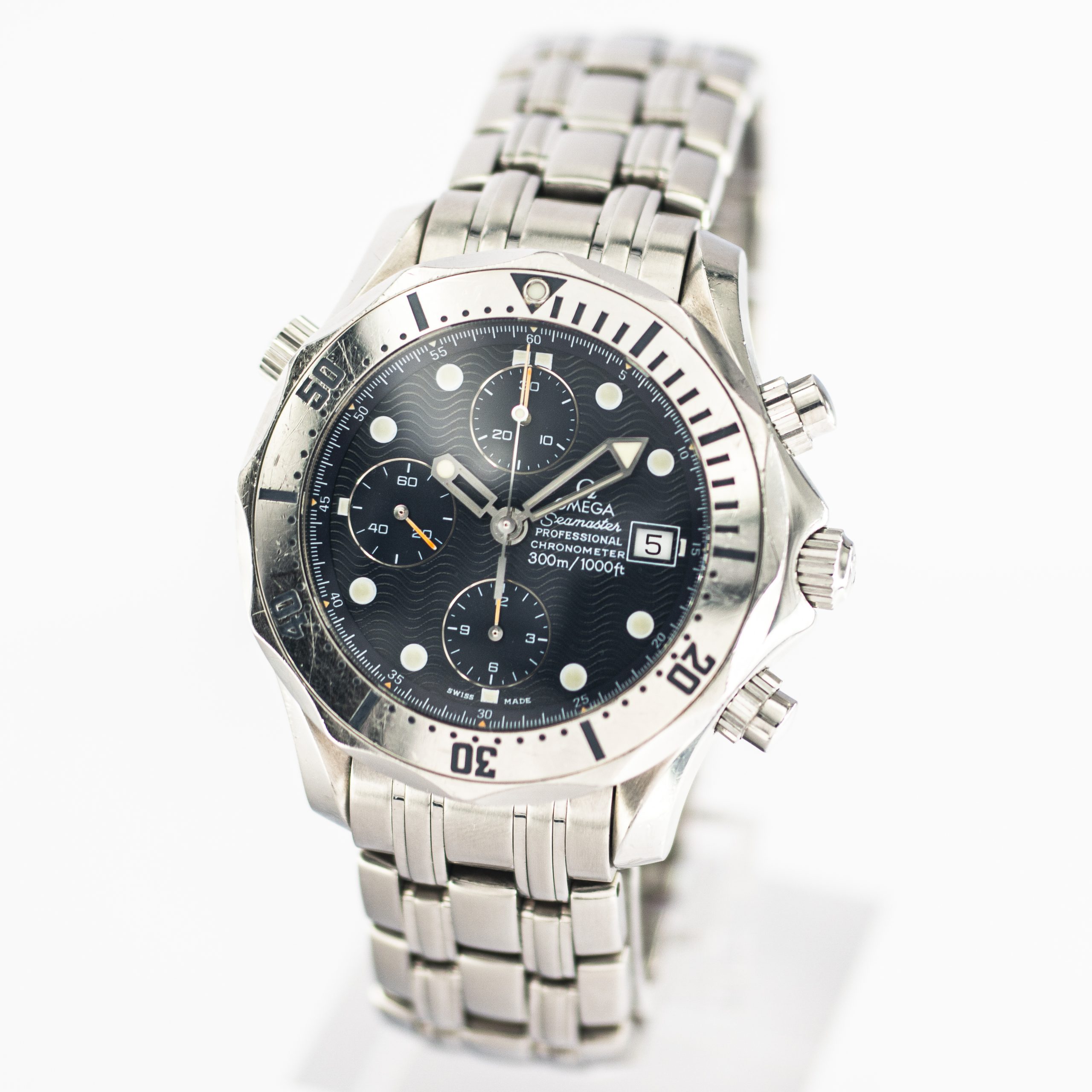 1283_marcels_watch_group_wrist_watch_1999_omega_2598.80professional_seamaster_300m_chronograph_dial_16
