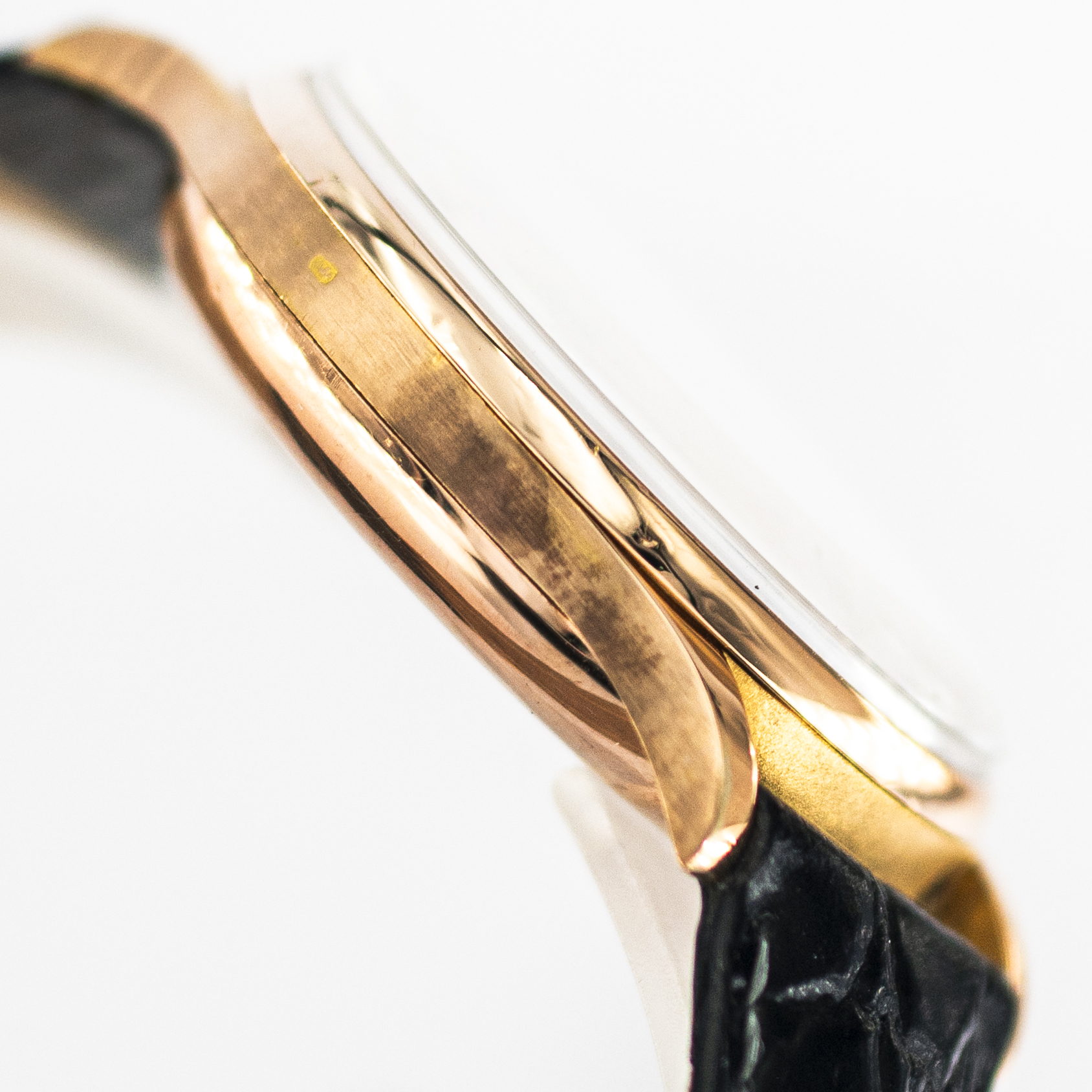 1302_marcels_watch_group_vintage_wristwatch_1950s_chronographe_suisse_18CT_rose_gold_aidix_case_side_04
