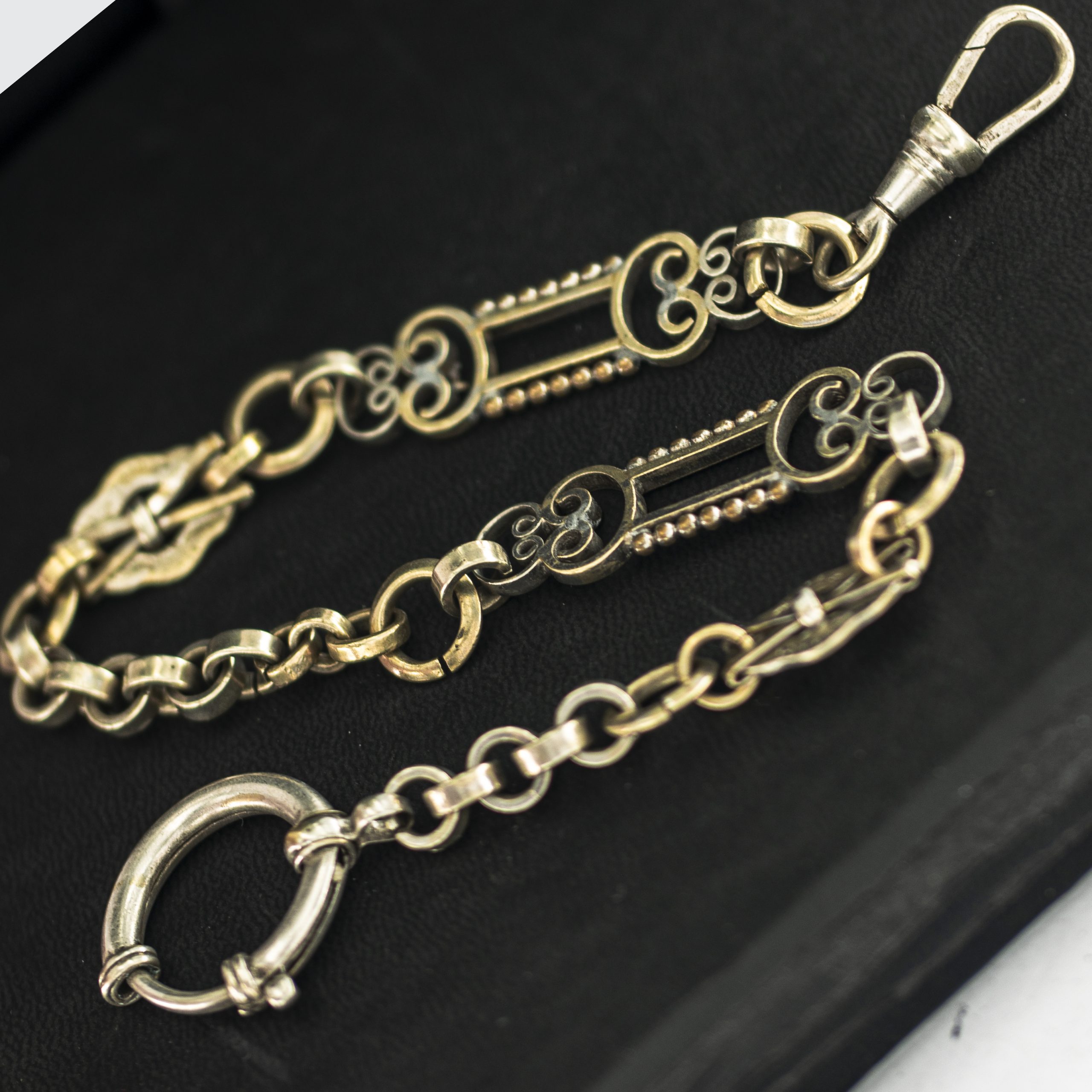 STR0100_marcels_watch_group_pocket_watch_chain_decorated_05