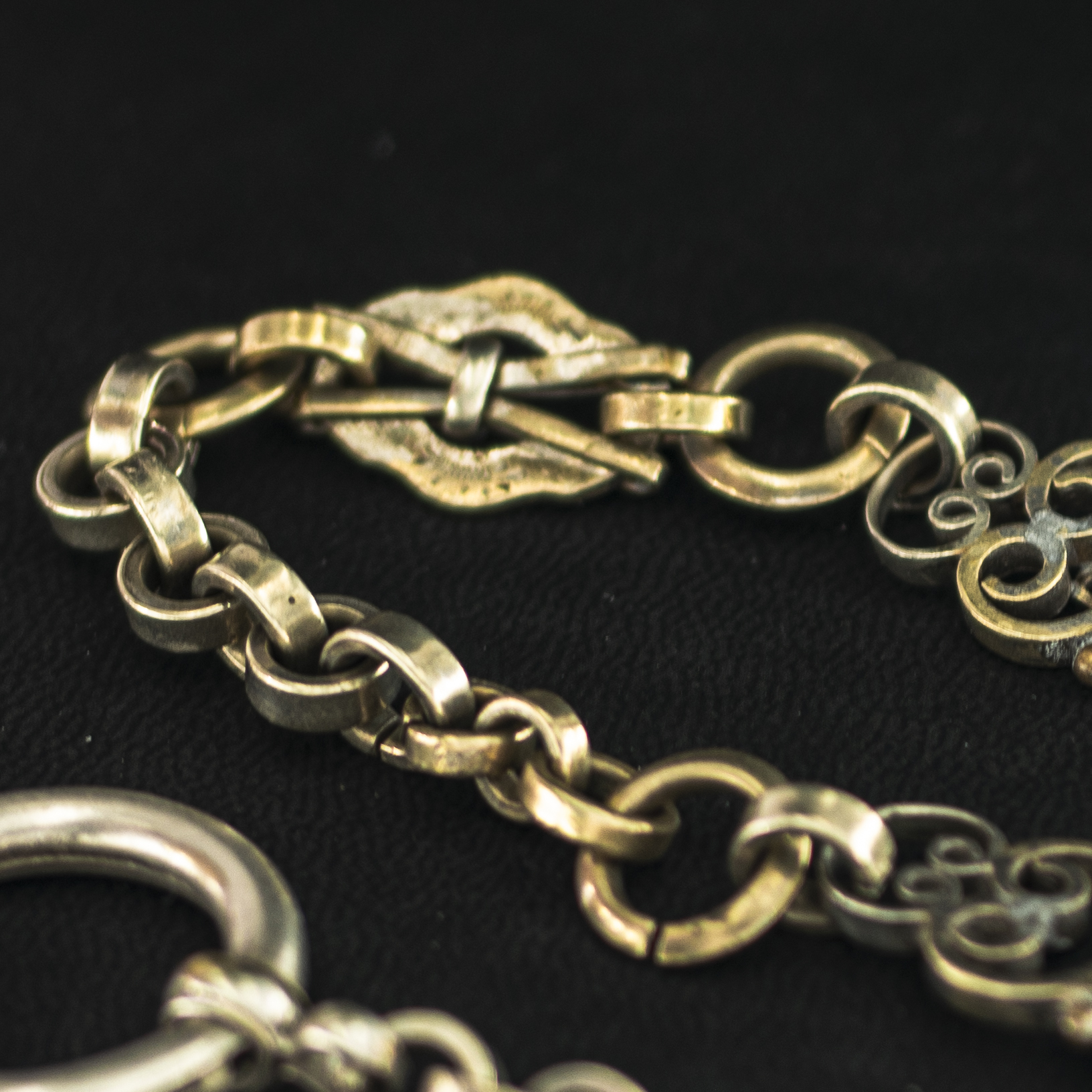 STR0100_marcels_watch_group_pocket_watch_chain_decorated_08
