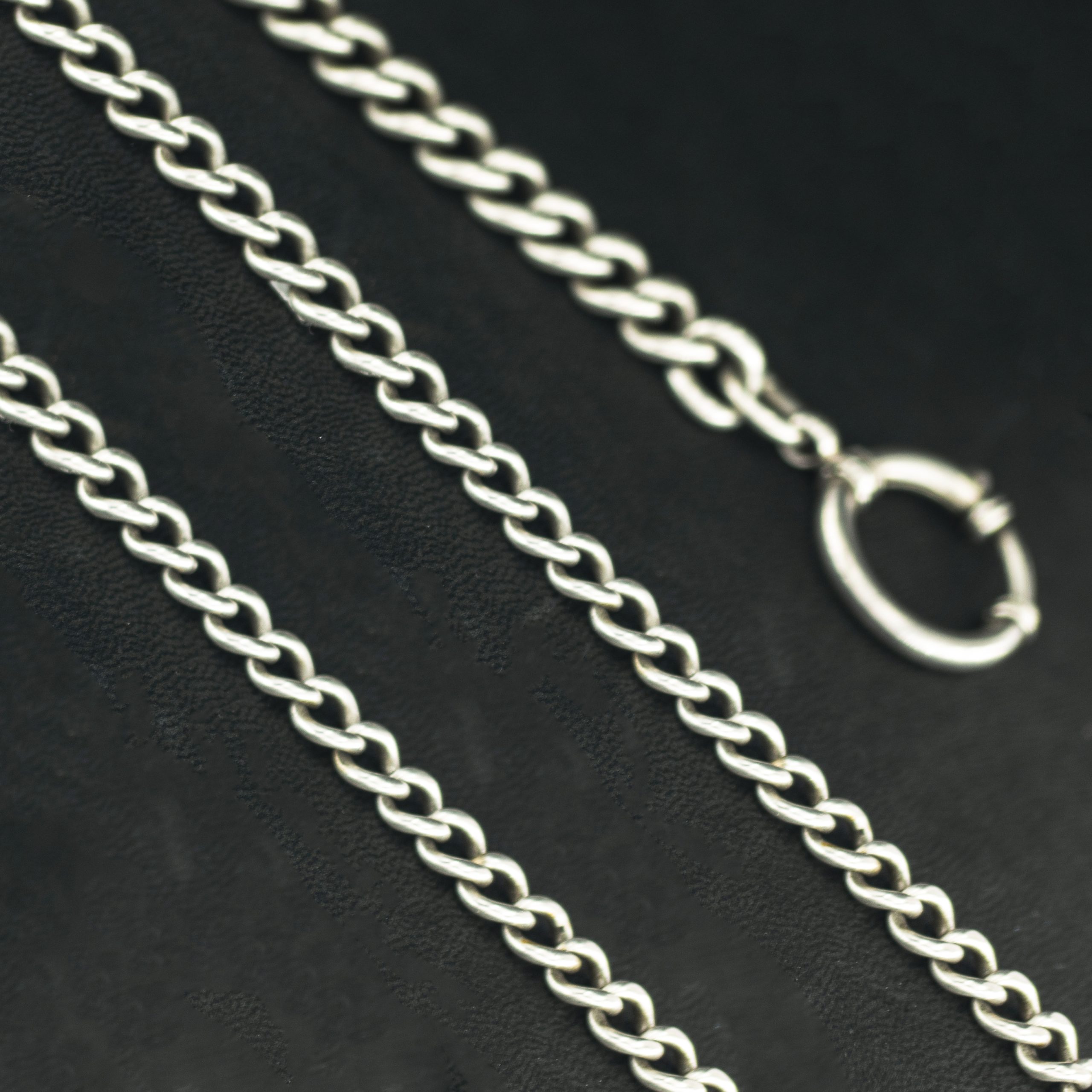 STR0102_marcels_watch_group_0830_silver_pocket_watch_chain_graduated_curb_link_04