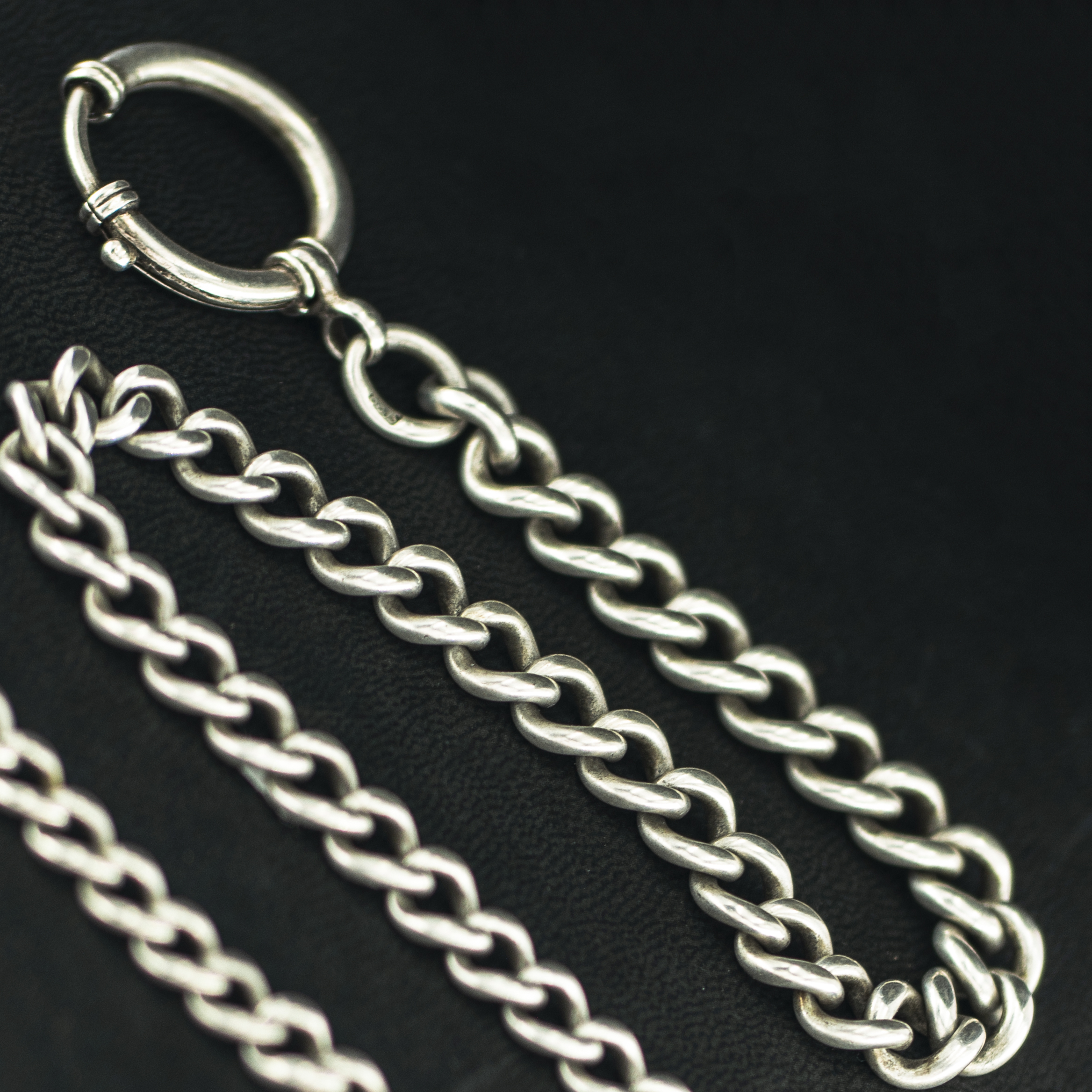 STR0102_marcels_watch_group_0830_silver_pocket_watch_chain_graduated_curb_link_05