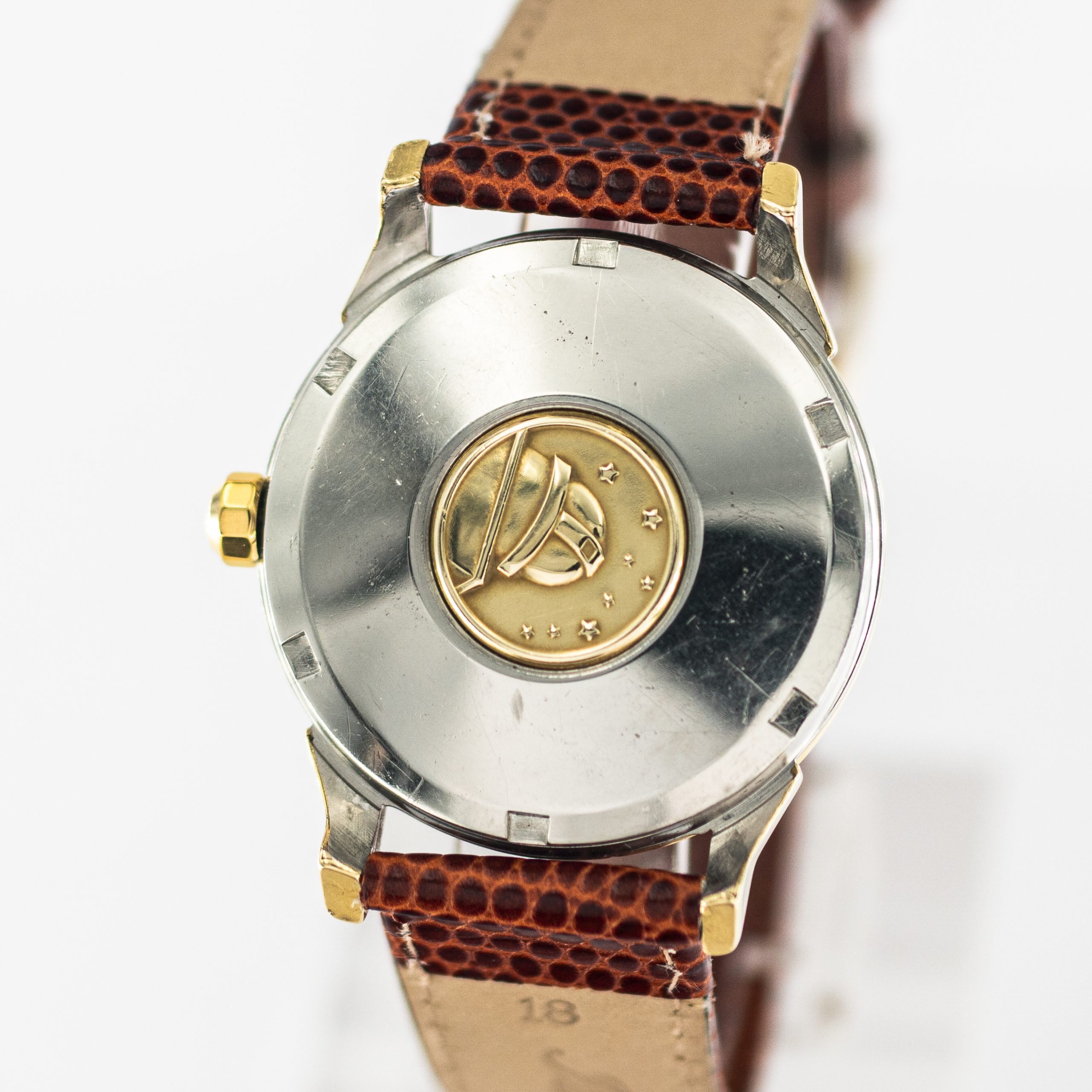 2198_marcels_watch_group_vintage_wristwatch_1963_omega_168.005_constellation_pie_pan_case_back_03