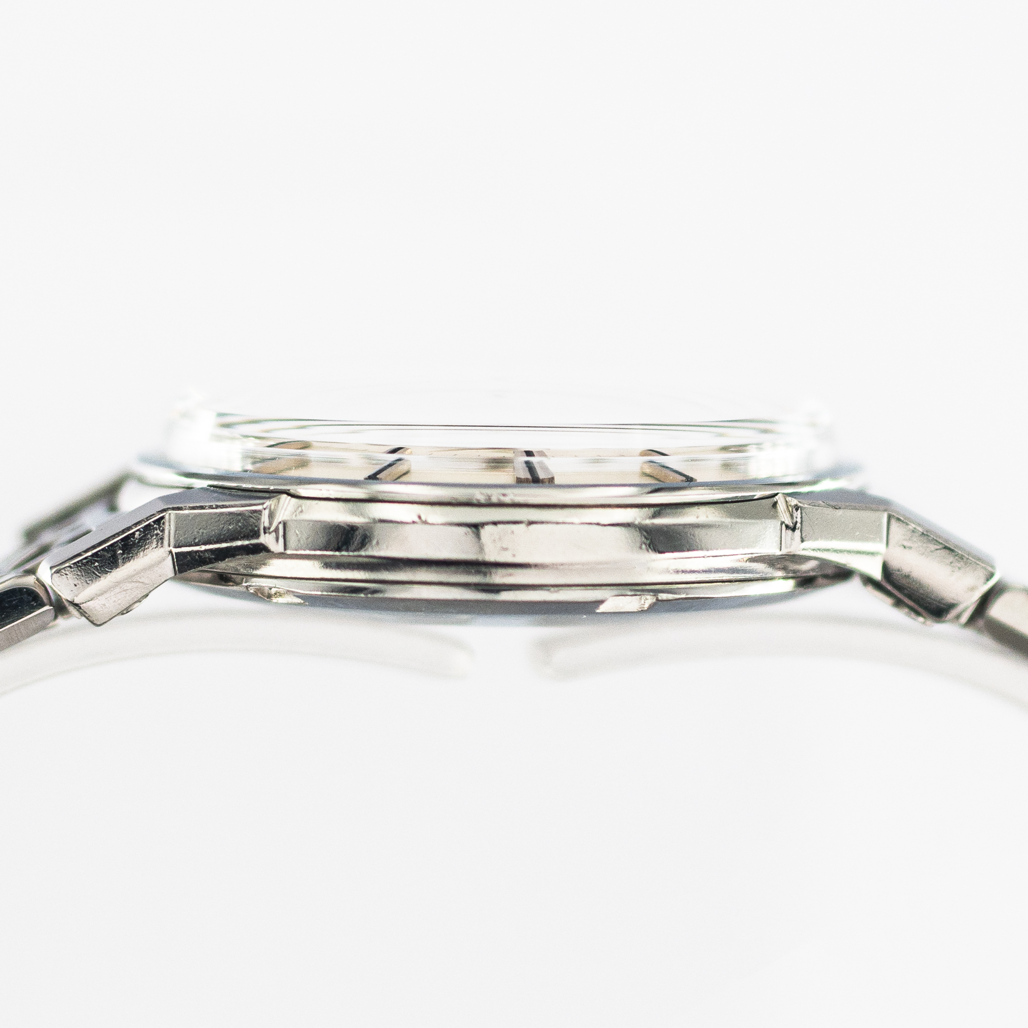 1299_marcels_watch_group_vintage_wristwatch_1966_omega_168.005_constellation_pie_pan_case_side_03