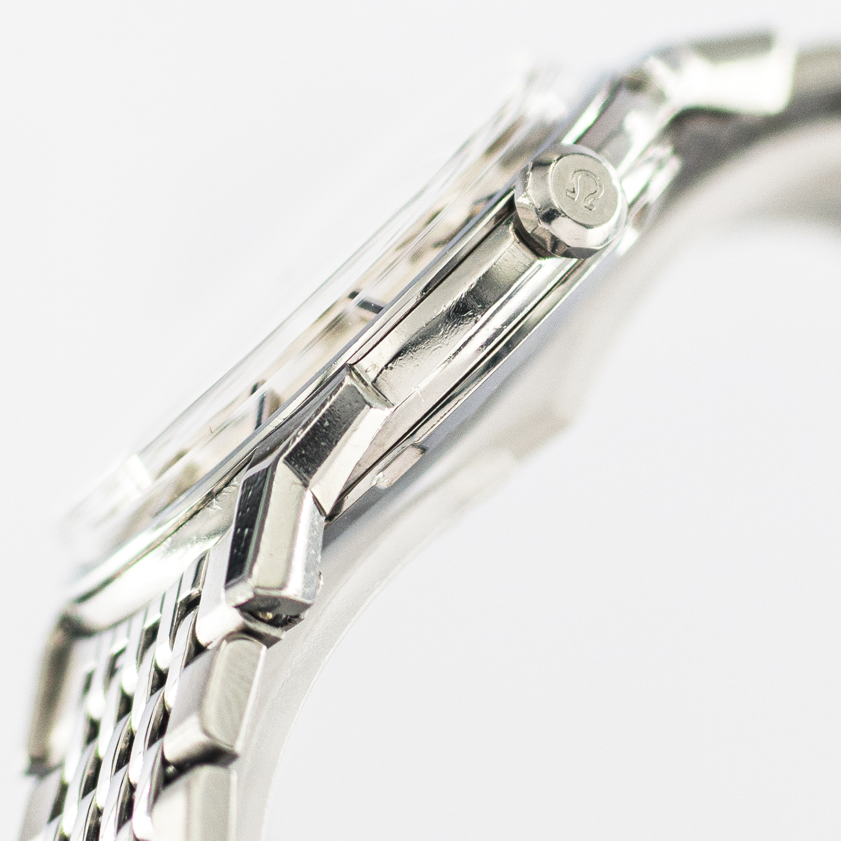 1299_marcels_watch_group_vintage_wristwatch_1966_omega_168.005_constellation_pie_pan_case_side_04