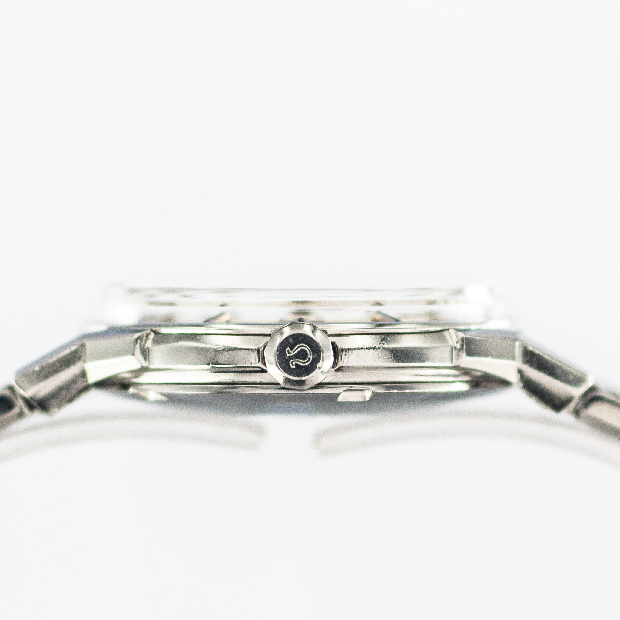 1299_marcels_watch_group_vintage_wristwatch_1966_omega_168.005_constellation_pie_pan_case_side_06