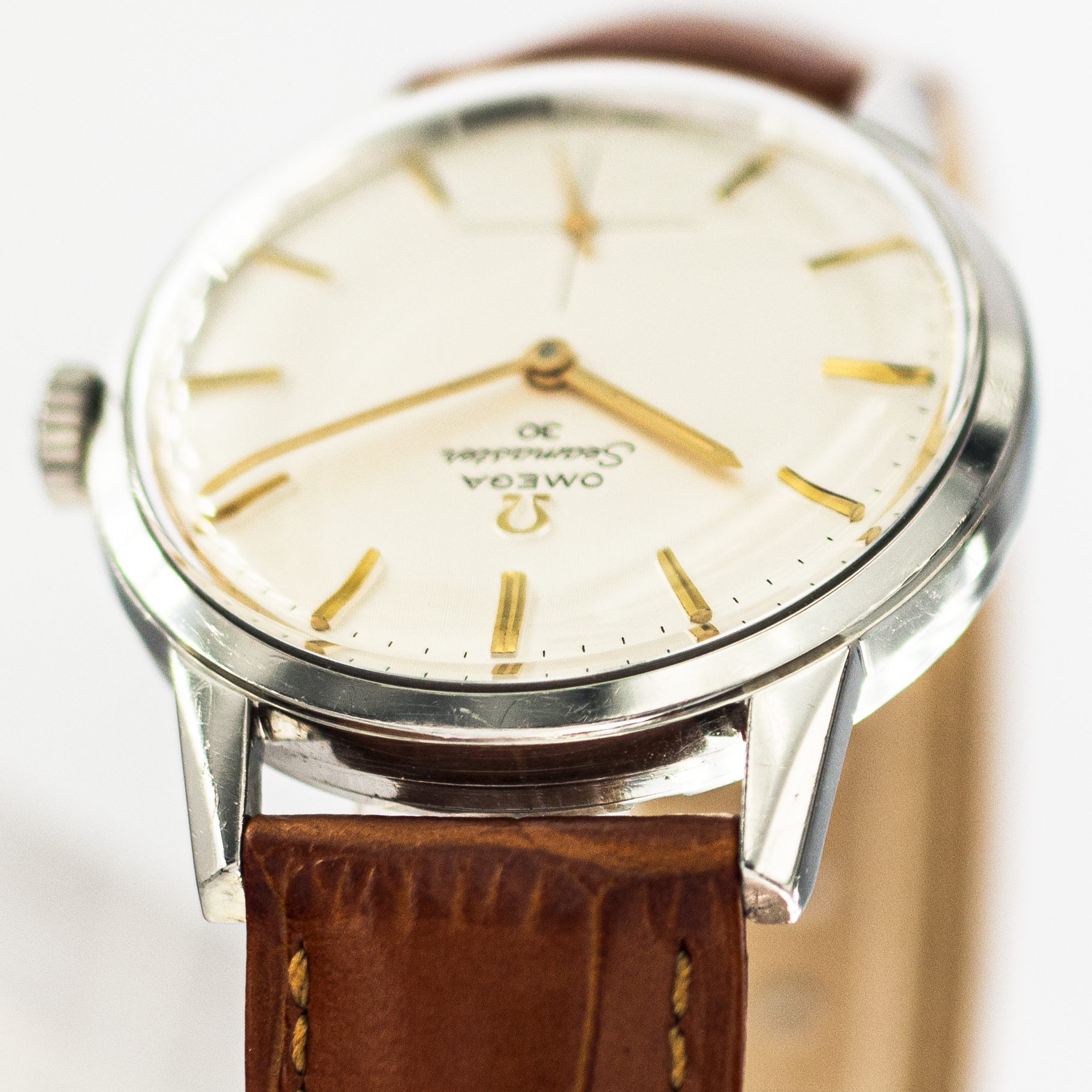 1332_marcels_watch_group_vintage_wristwatch_1963_omega_125.003_seamaster_30_case_side_05