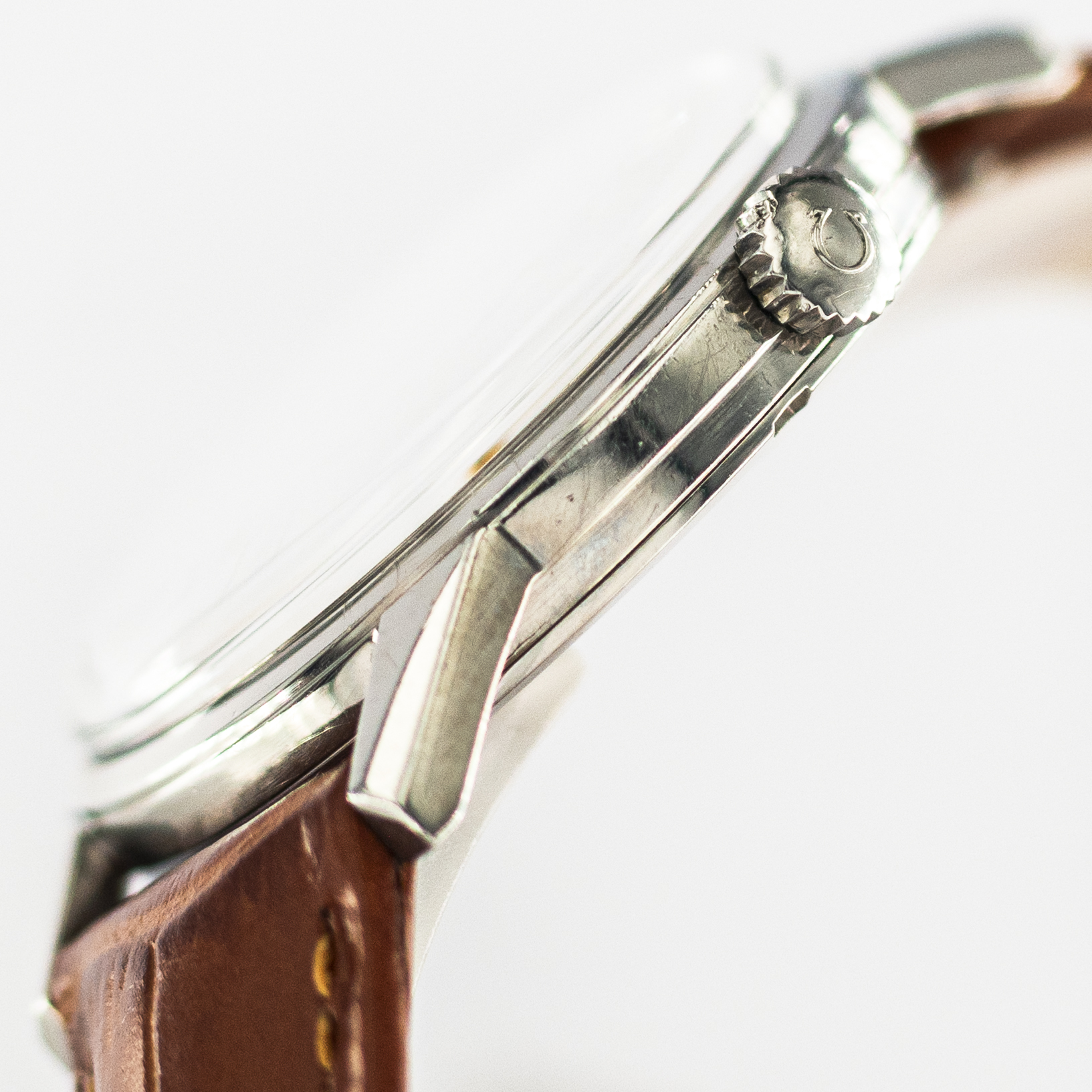 1332_marcels_watch_group_vintage_wristwatch_1963_omega_125.003_seamaster_30_case_side_06