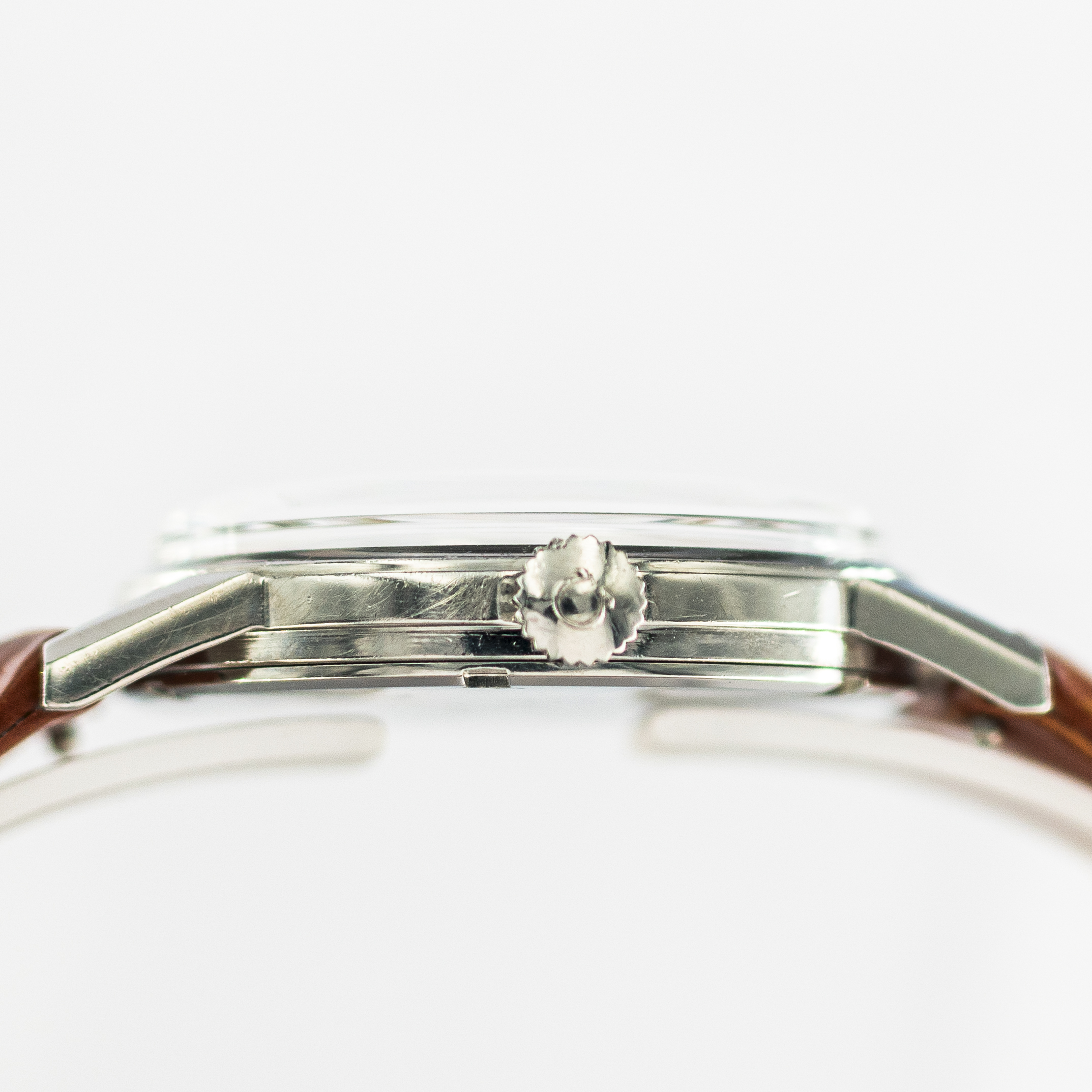 1332_marcels_watch_group_vintage_wristwatch_1963_omega_125.003_seamaster_30_case_side_08